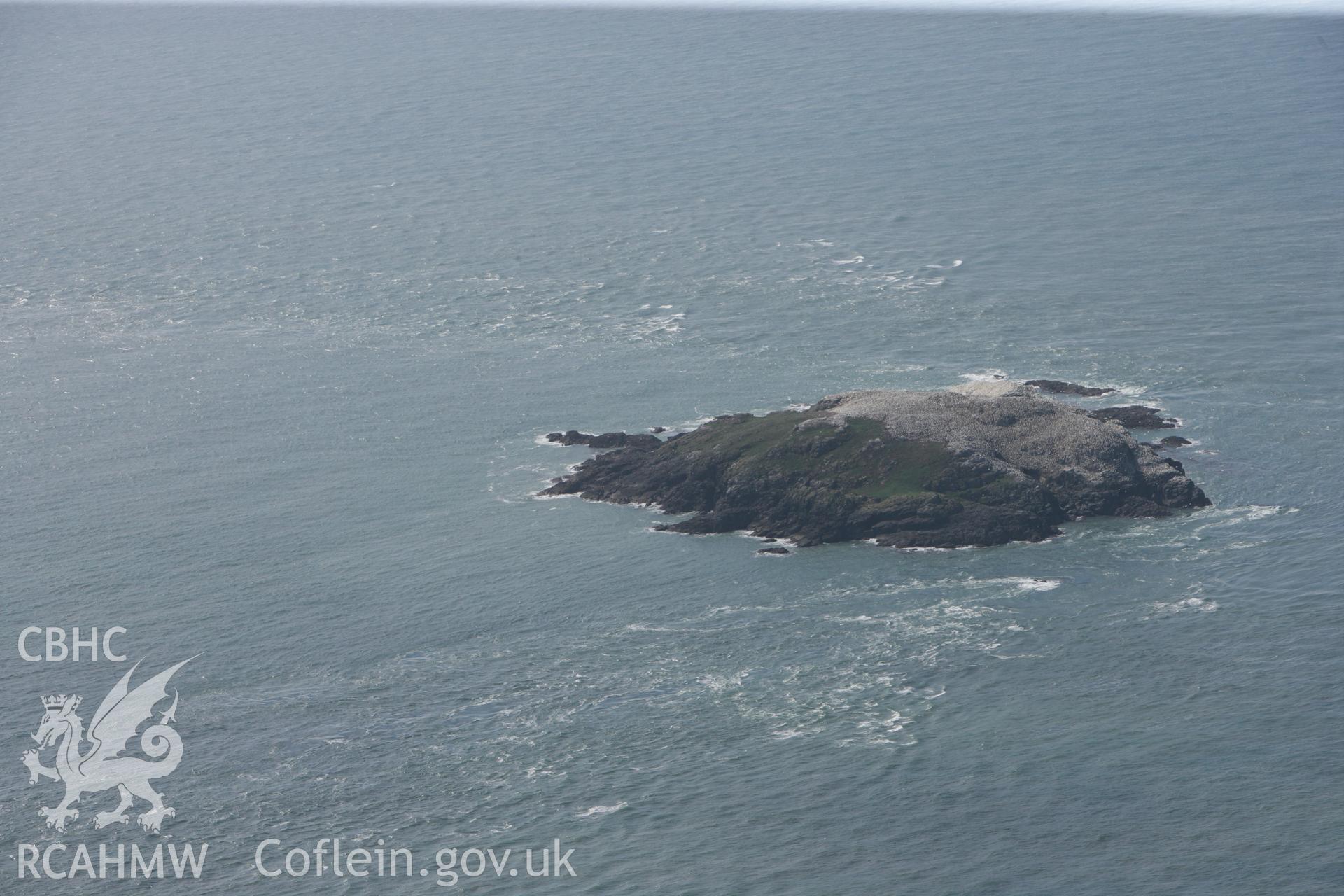 RCAHMW colour oblique photograph of Grassholm Island Settlement. Taken by Toby Driver on 09/09/2010.