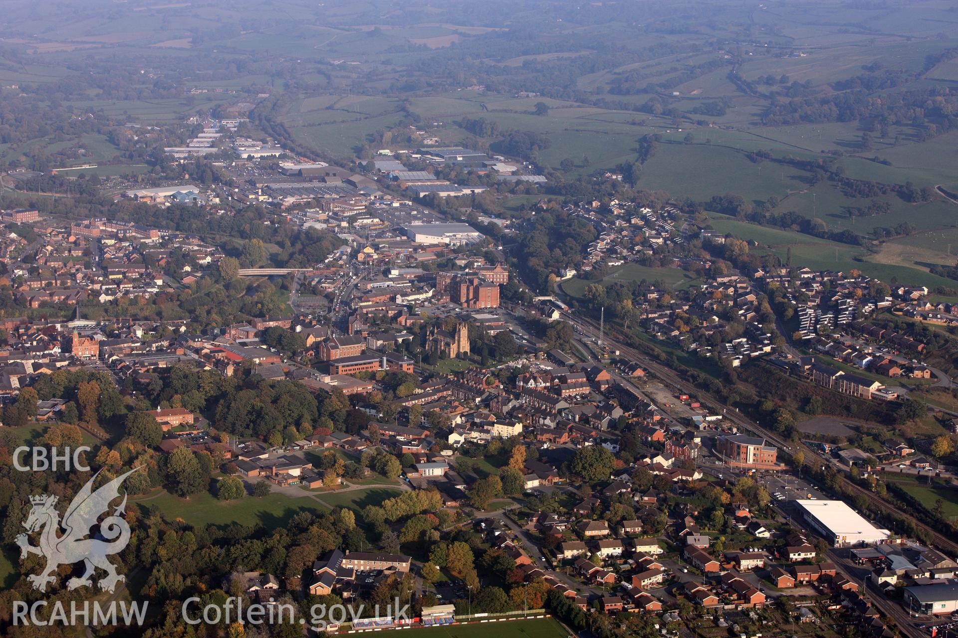 RCAHMW colour oblique photograph of Newtown. Taken by Toby Driver on 13/10/2010.