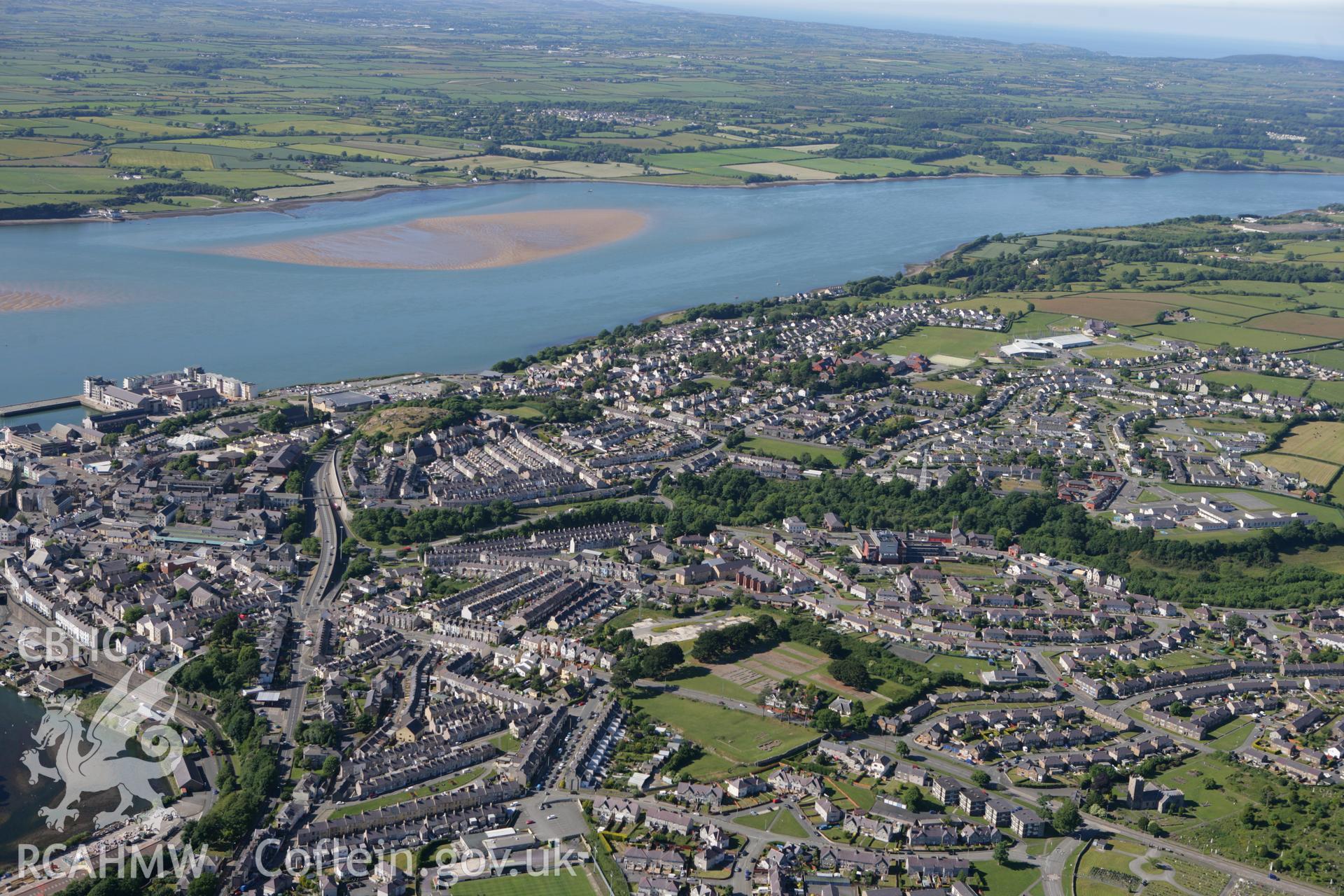 RCAHMW colour oblique photograph of Caernarfon, from the south-east. Taken by Toby Driver on 16/06/2010.