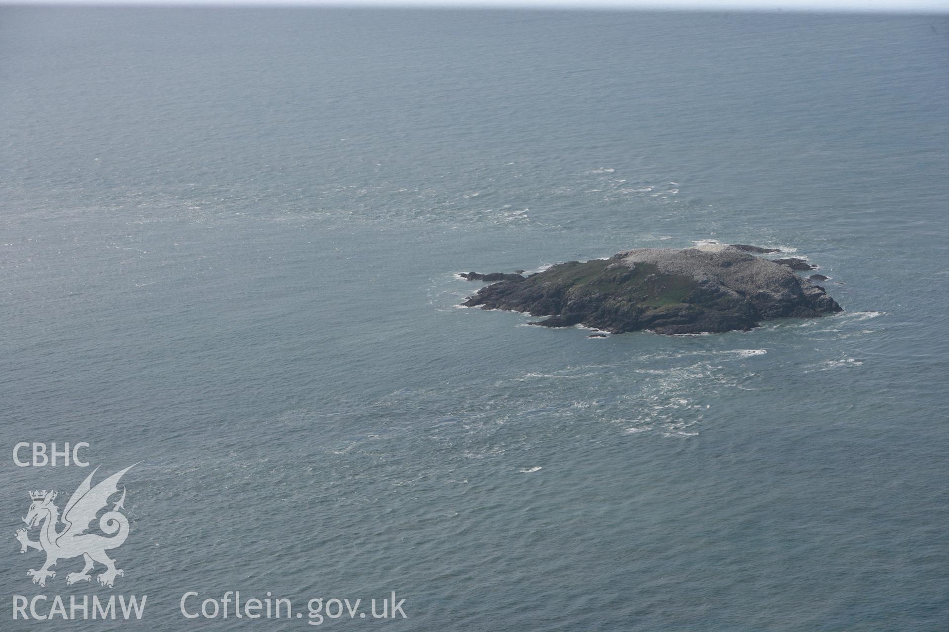 RCAHMW colour oblique photograph of Grassholm Island Settlement. Taken by Toby Driver on 09/09/2010.