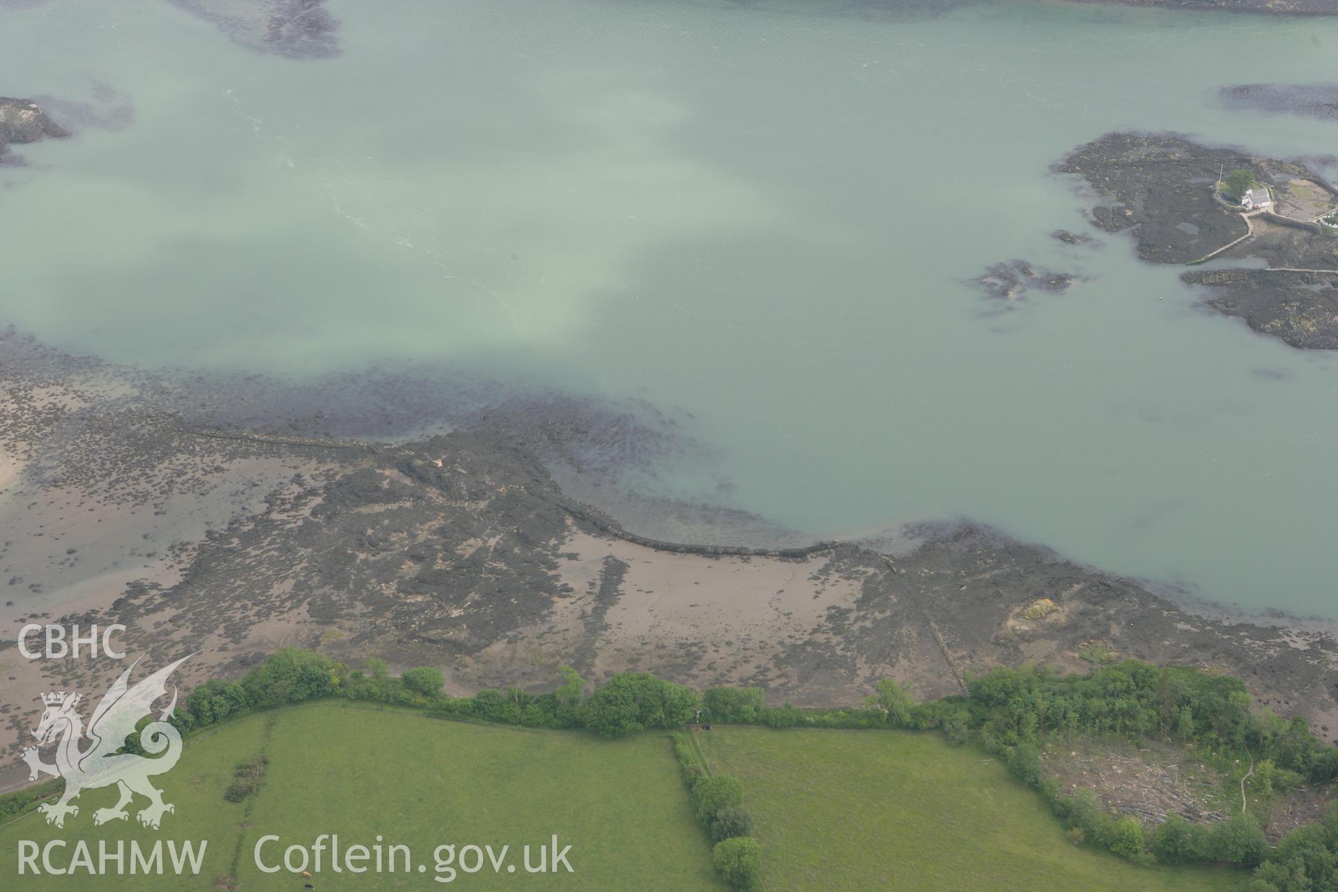 RCAHMW colour oblique photograph of Gorad ddu fish trap. Taken by Toby Driver on 10/06/2010.