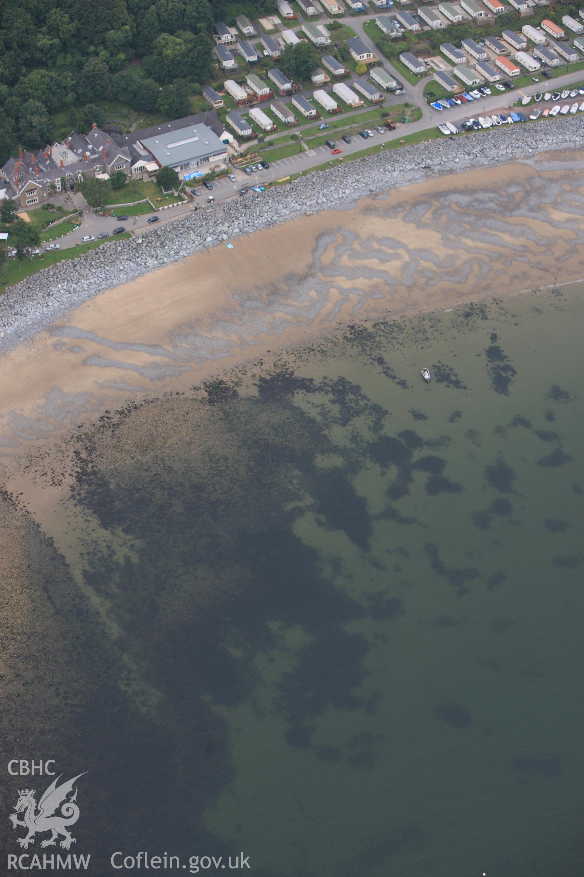 RCAHMW colour oblique photograph of Lydstep Haven, general views. Taken by Toby Driver on 23/07/2010.