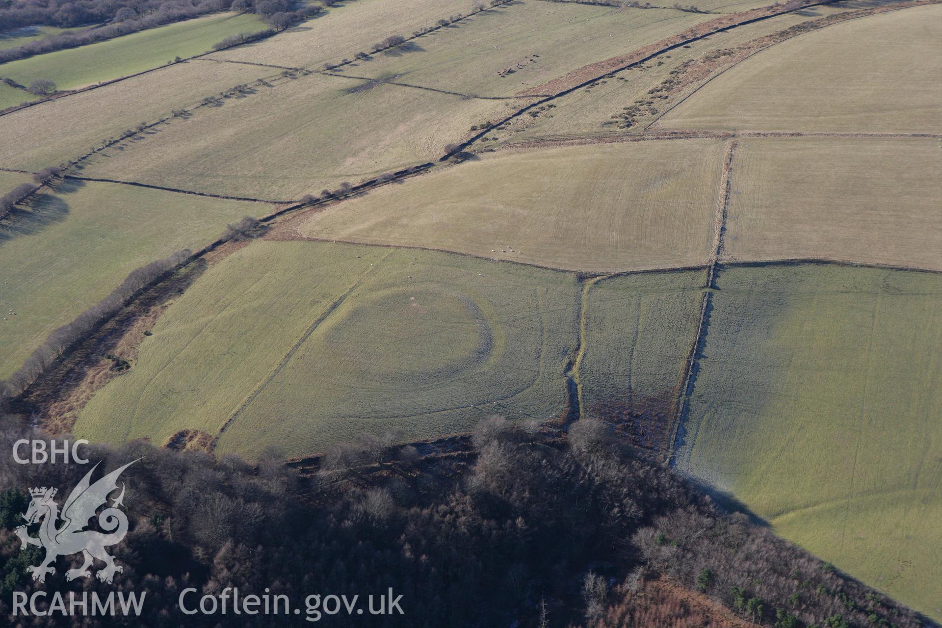 RCAHMW colour oblique photograph of Ton Mawr hillfort. Taken by Toby Driver on 08/12/2010.