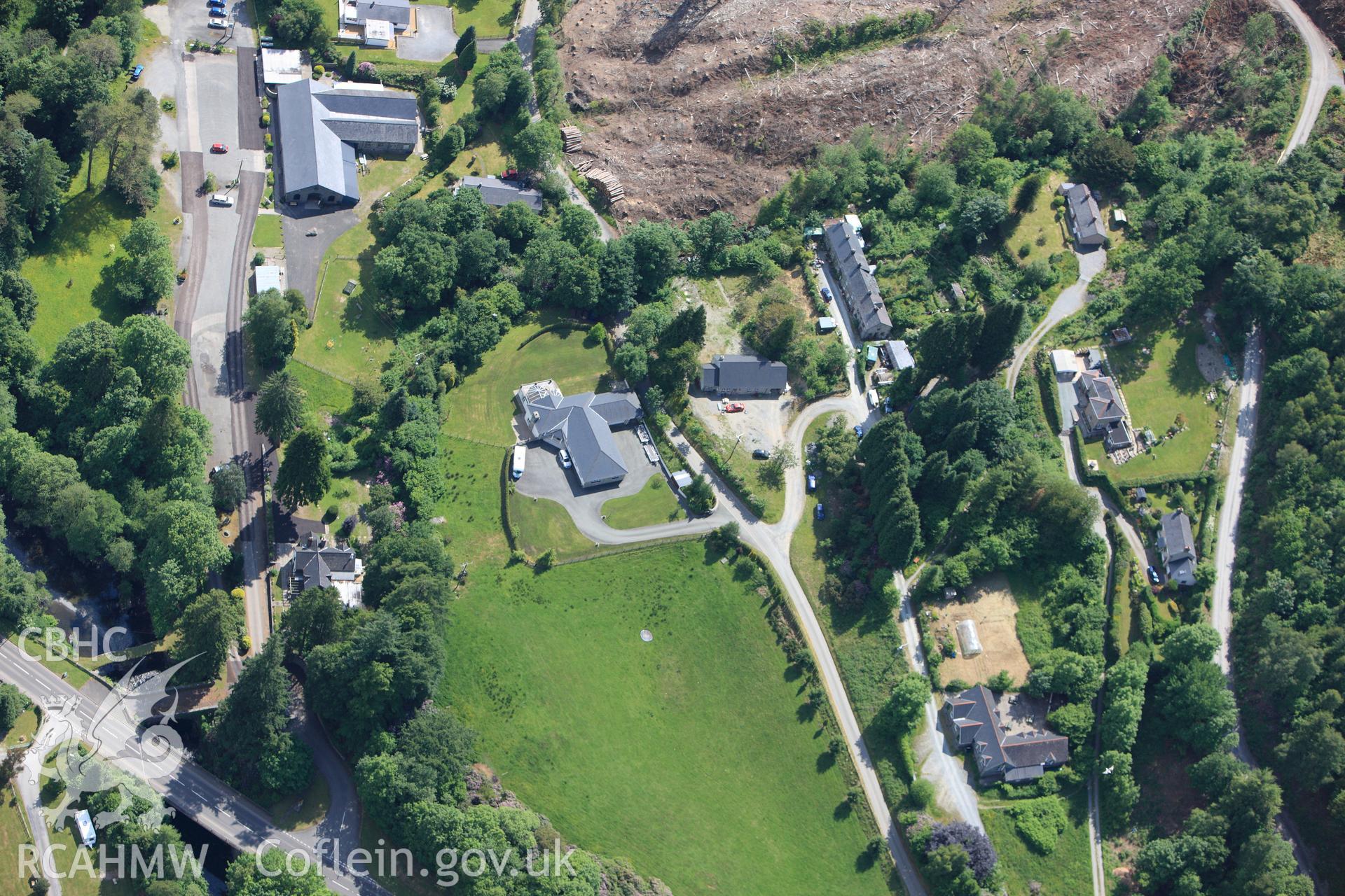 RCAHMW colour oblique photograph of Minllyn village. Taken by Toby Driver on 16/06/2010.