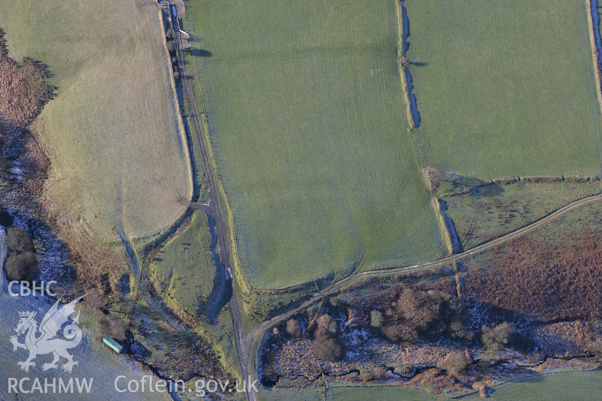 RCAHMW colour oblique photograph of Y Bwlwarcau, eastern enclosure. Taken by Toby Driver on 08/12/2010.