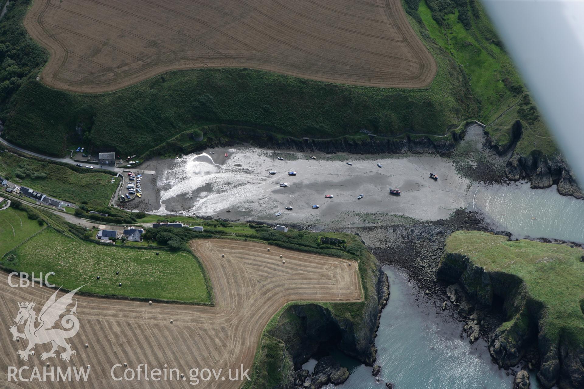 RCAHMW colour oblique photograph of Abercastle. Taken by Toby Driver on 09/09/2010.