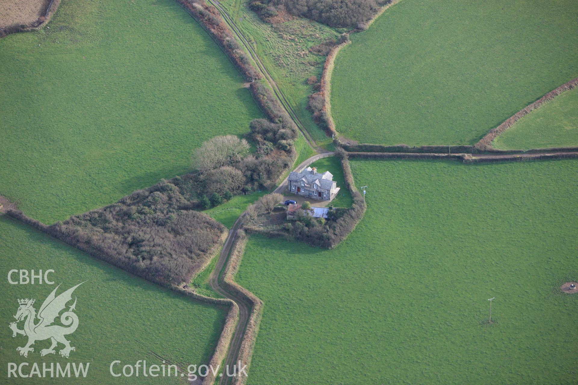 RCAHMW colour oblique photograph of Castell Cleddyf. Taken by Toby Driver on 16/11/2010.