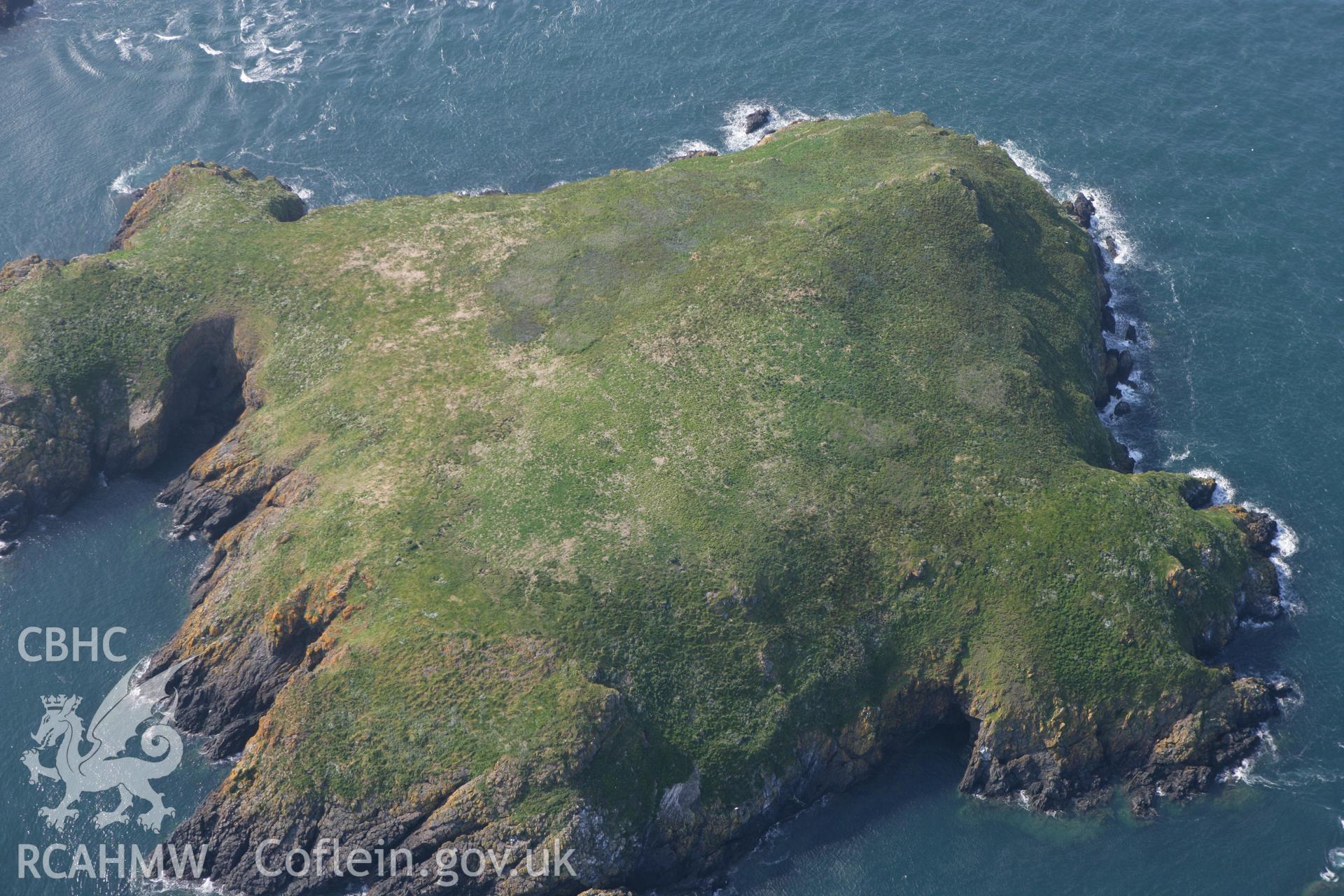 RCAHMW colour oblique photograph of Midland Isle. Taken by Toby Driver on 25/05/2010.