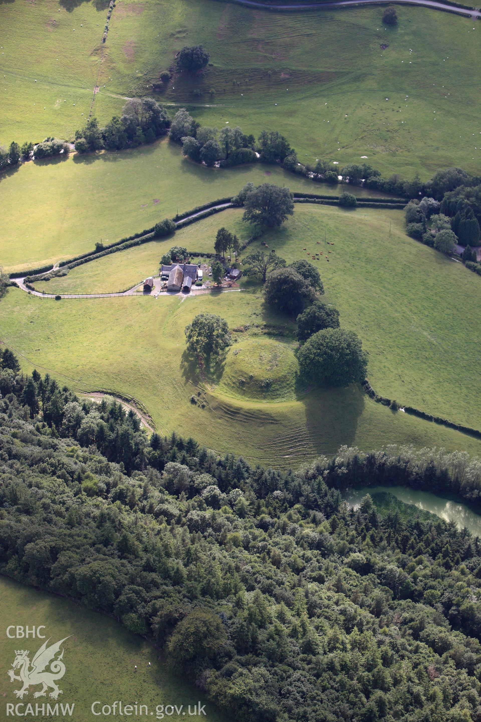 RCAHMW colour oblique photograph of Sycharth Castle. Taken by Toby Driver on 21/07/2010.