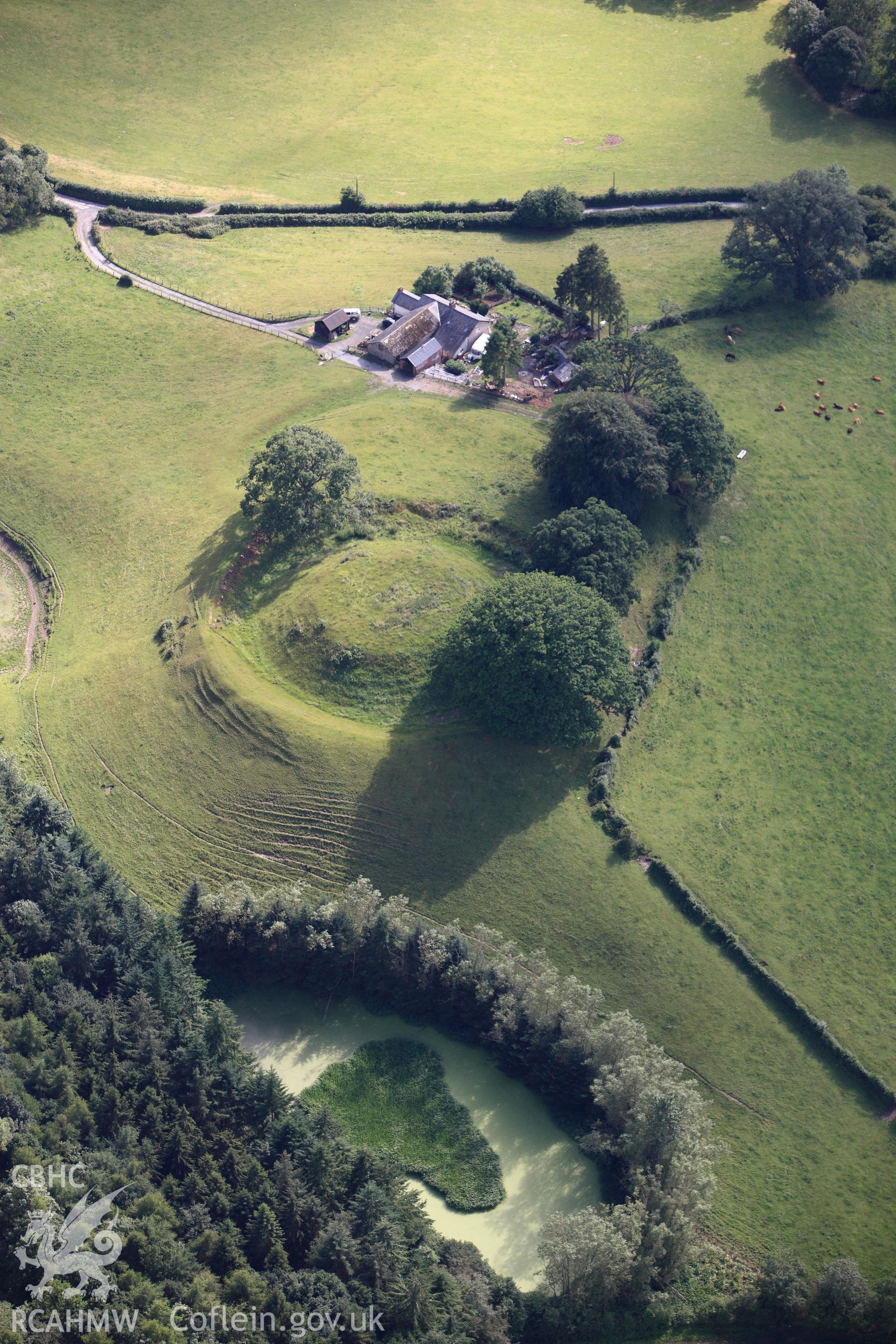 RCAHMW colour oblique photograph of Sycharth Castle. Taken by Toby Driver on 21/07/2010.