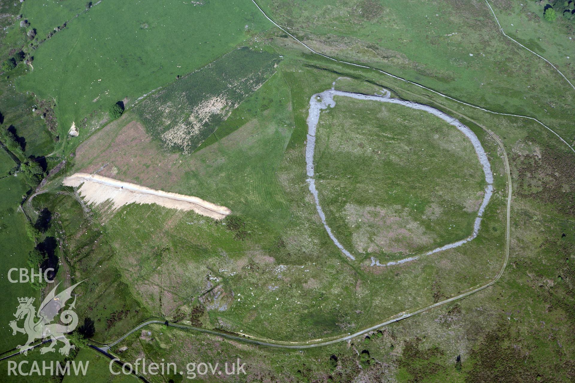 RCAHMW colour oblique photograph of Caer Drewen Camp. Taken by Toby Driver on 16/06/2010.