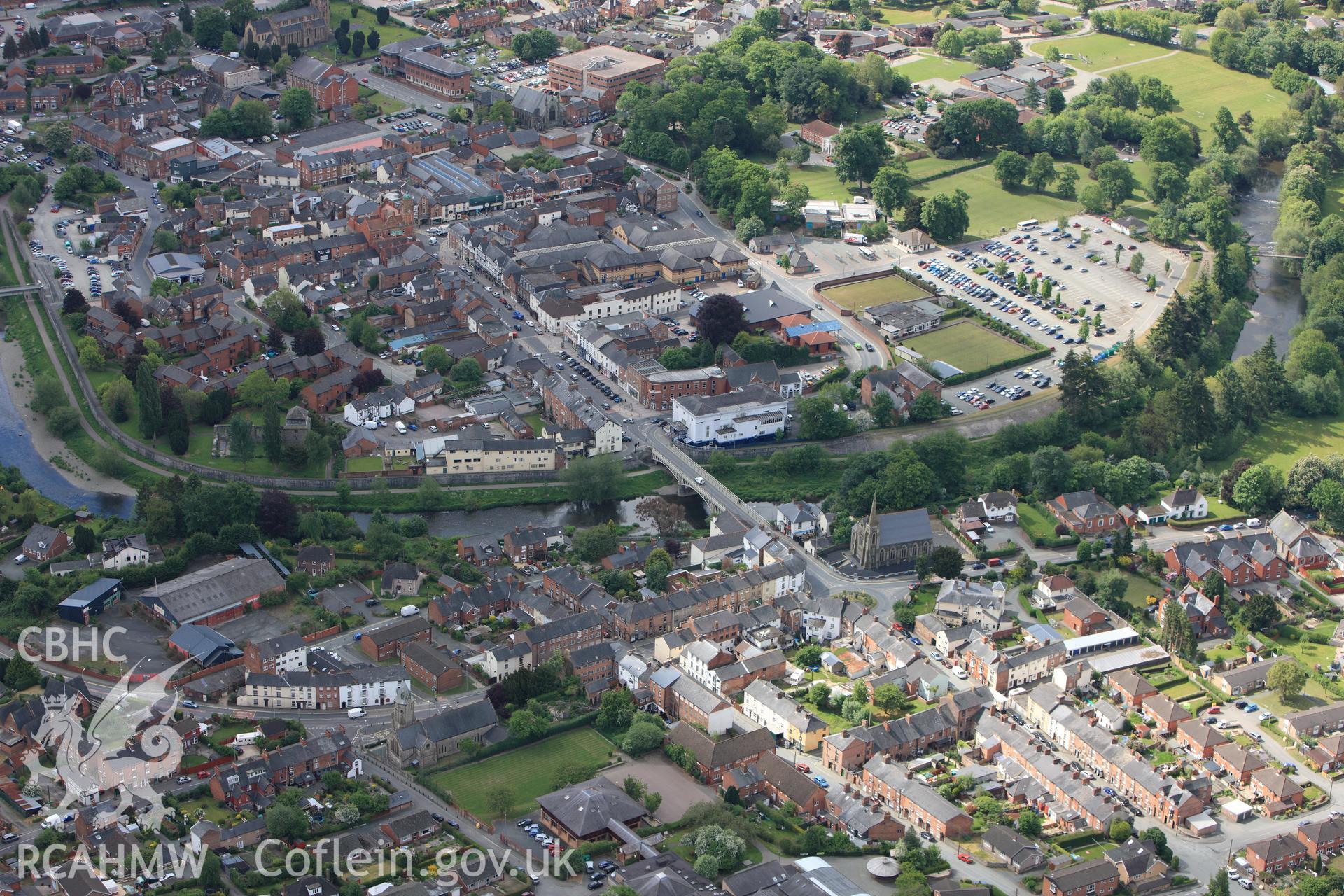 RCAHMW colour oblique photograph of Newtown, showing Newtown Bridge. Taken by Toby Driver on 27/05/2010.