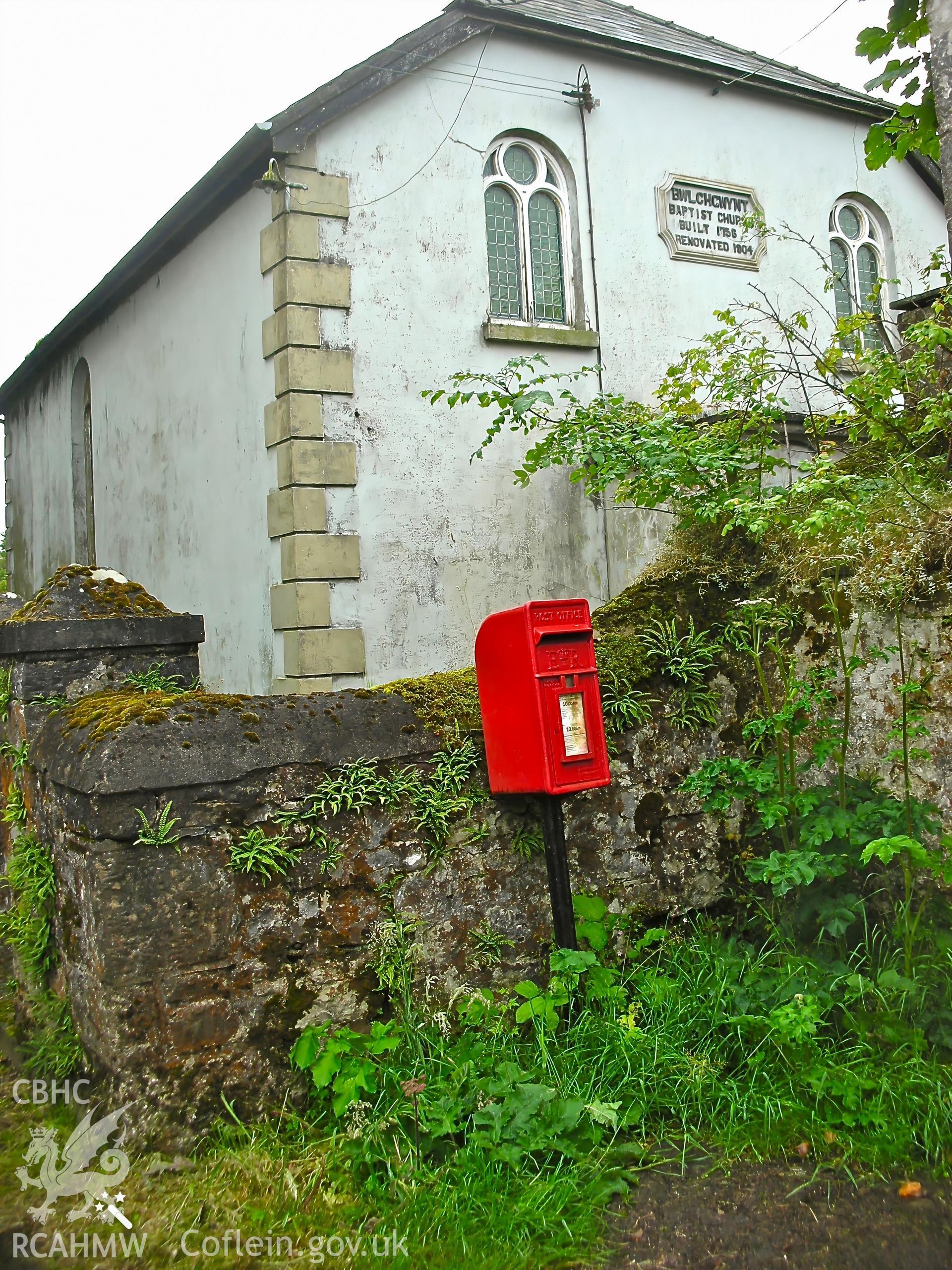 Front elevation of Bwlchgwynt Chapel prior to renovation, photo taken in 1998 by Keith Bowen