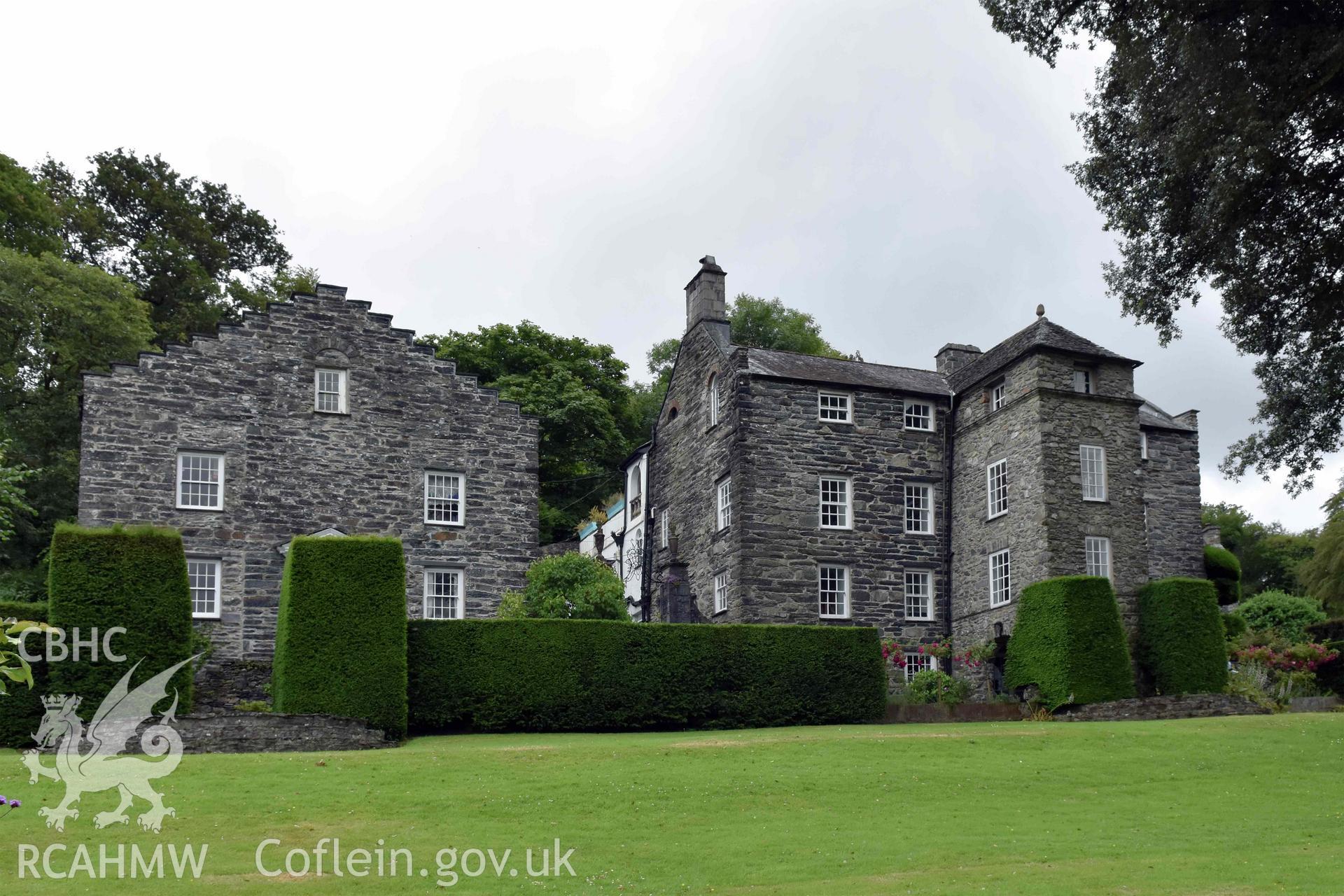 Plas Brondanw; exterior from the west Taken by Susan Fielding.