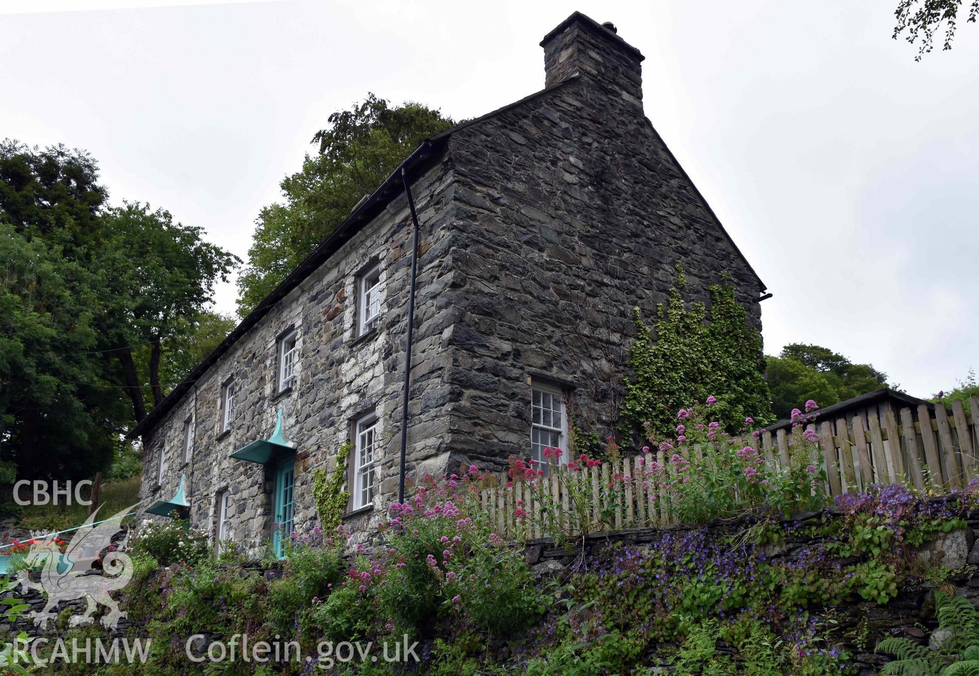 Plas Brondanw farmhouse from south Taken by Susan Fielding.