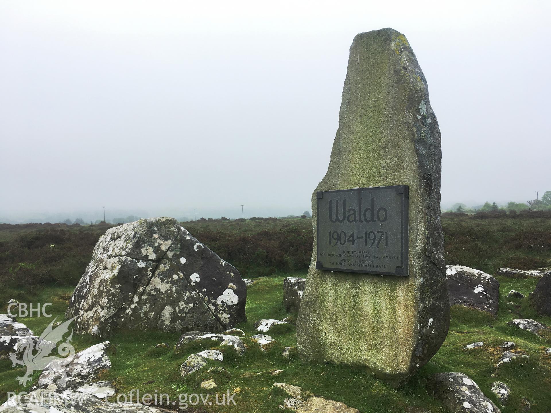 Rhos Fach monument, Carreg Waldo, angled Taken by Meilyr Powel.