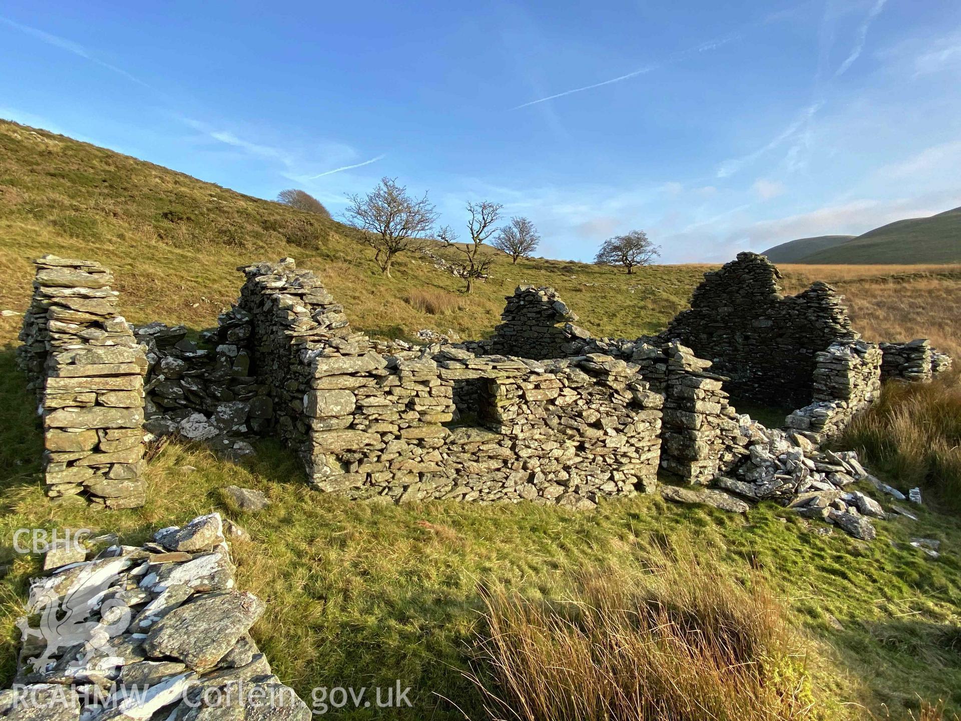 Digital colour photograph showing Ochr Bryn-lloi.