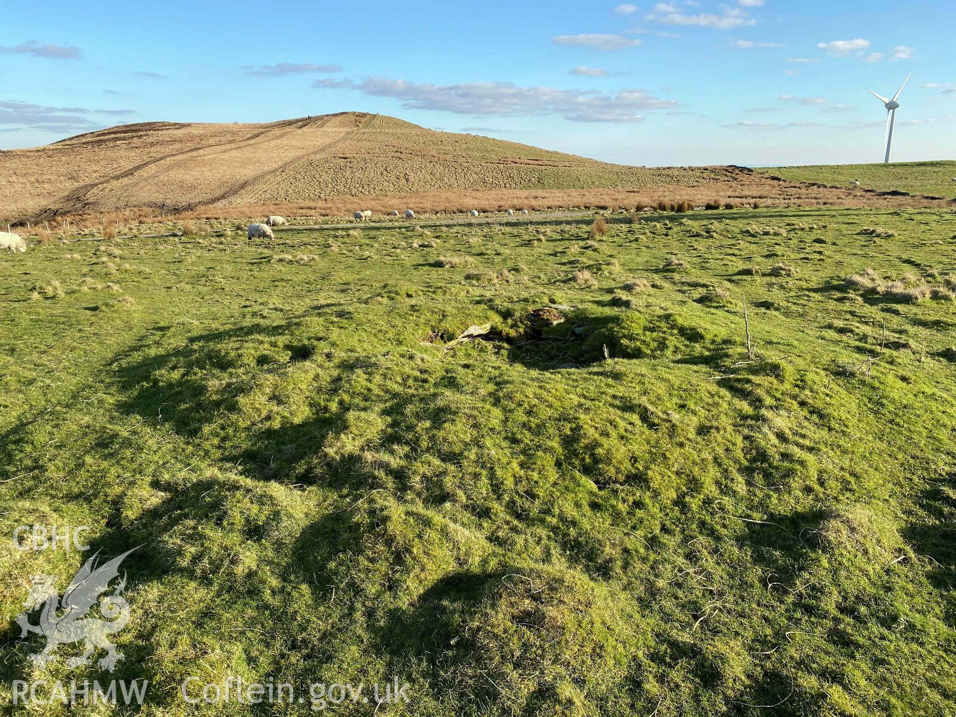 Digital photograph showing detailed view of Cefn-y-Rhondda cairn, produced by Paul Davis in 2020