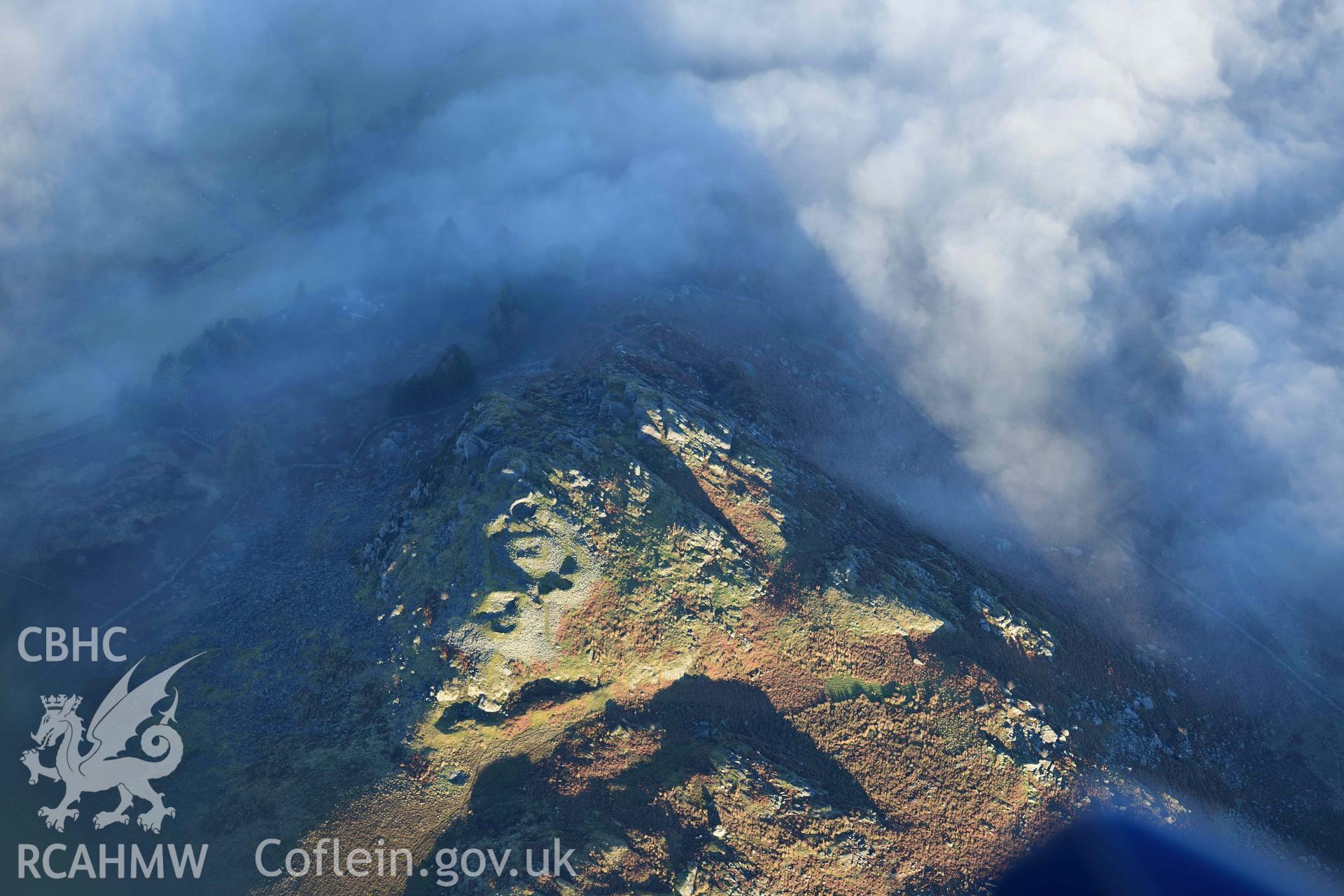 Oblique aerial photograph of Castell Carndochan taken during the Royal Commission’s programme of archaeological aerial reconnaissance by Toby Driver on 17th January 2022