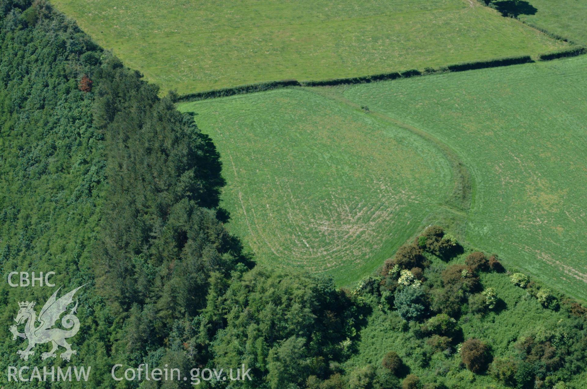 RCAHMW colour oblique aerial photograph of Gilfach Hafel Gaer taken on 14/06/2004 by Toby Driver