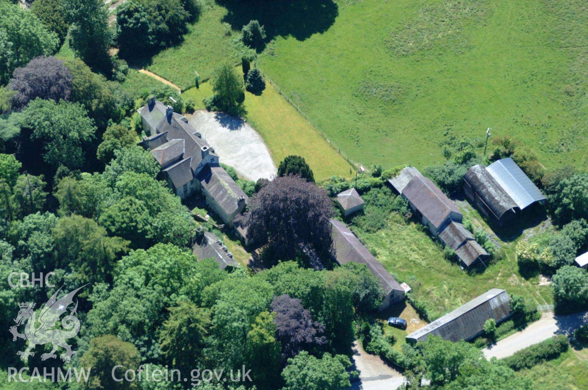 RCAHMW colour oblique aerial photograph of Ty Glyn taken on 14/06/2004 by Toby Driver