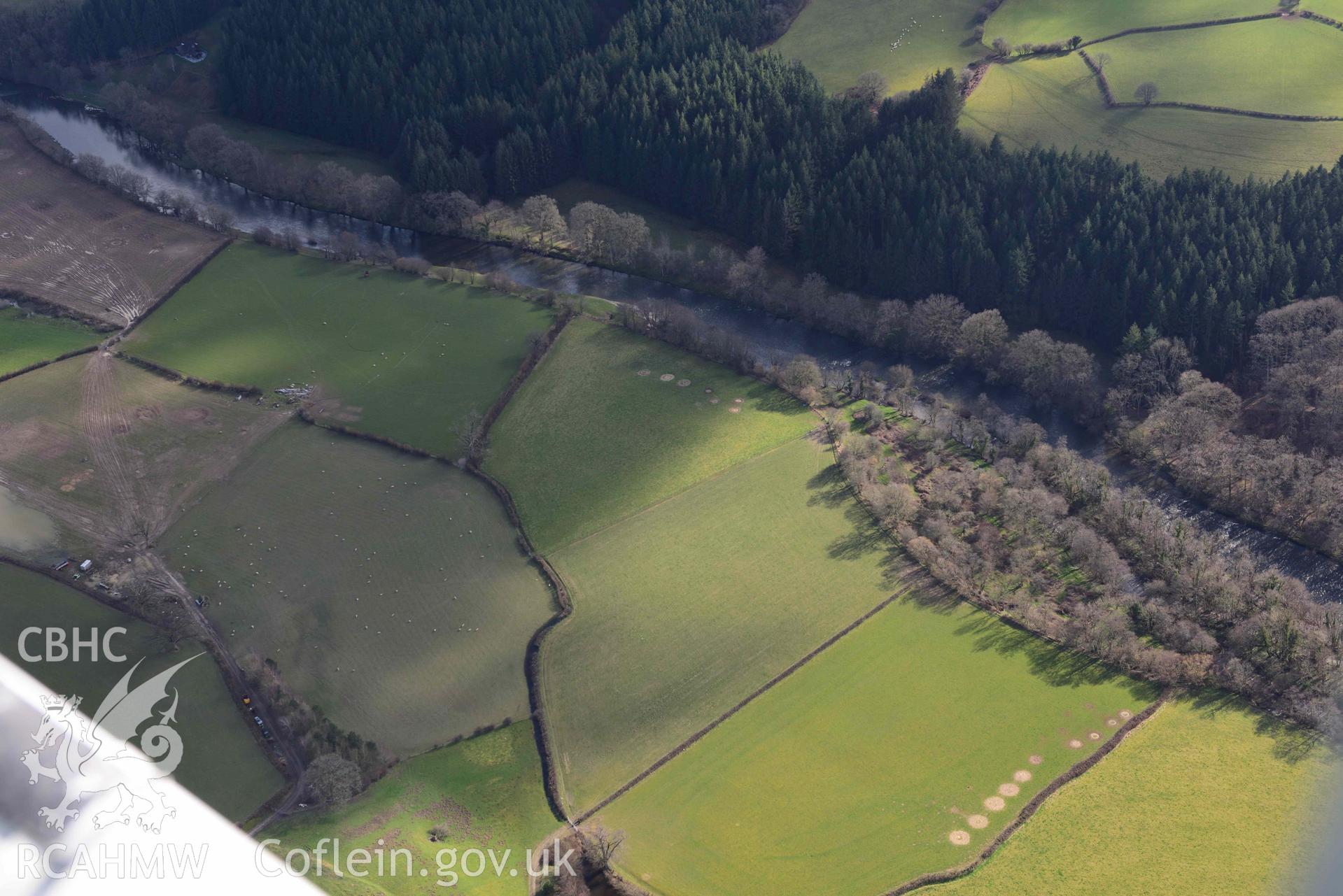 Penmincae Roman fortlet. Oblique aerial photograph taken during the Royal Commission’s programme of archaeological aerial reconnaissance by Toby Driver on 14 March 2022.