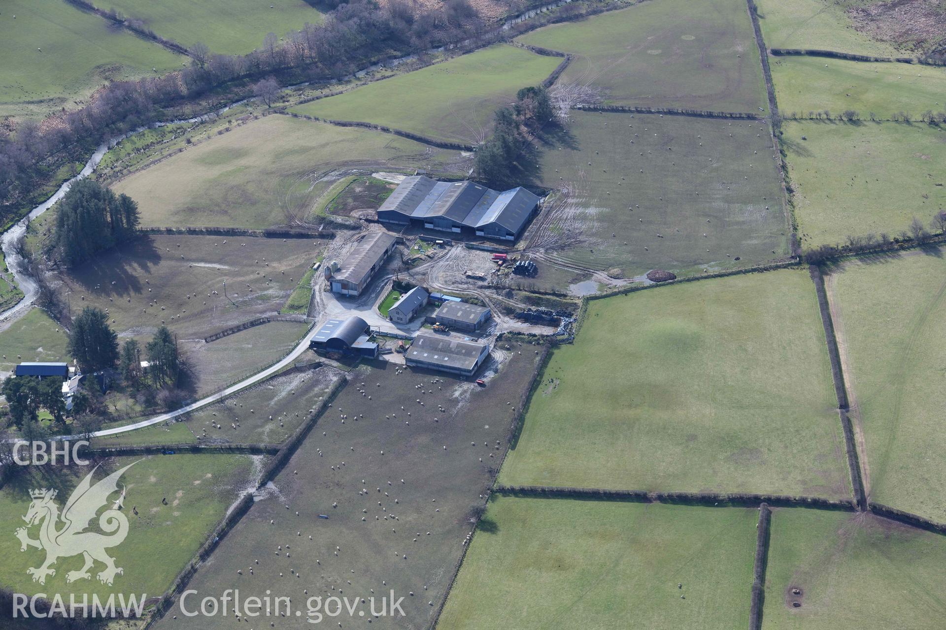 Crugyn barrow. Oblique aerial photograph taken during the Royal Commission’s programme of archaeological aerial reconnaissance by Toby Driver on 14 March 2022.