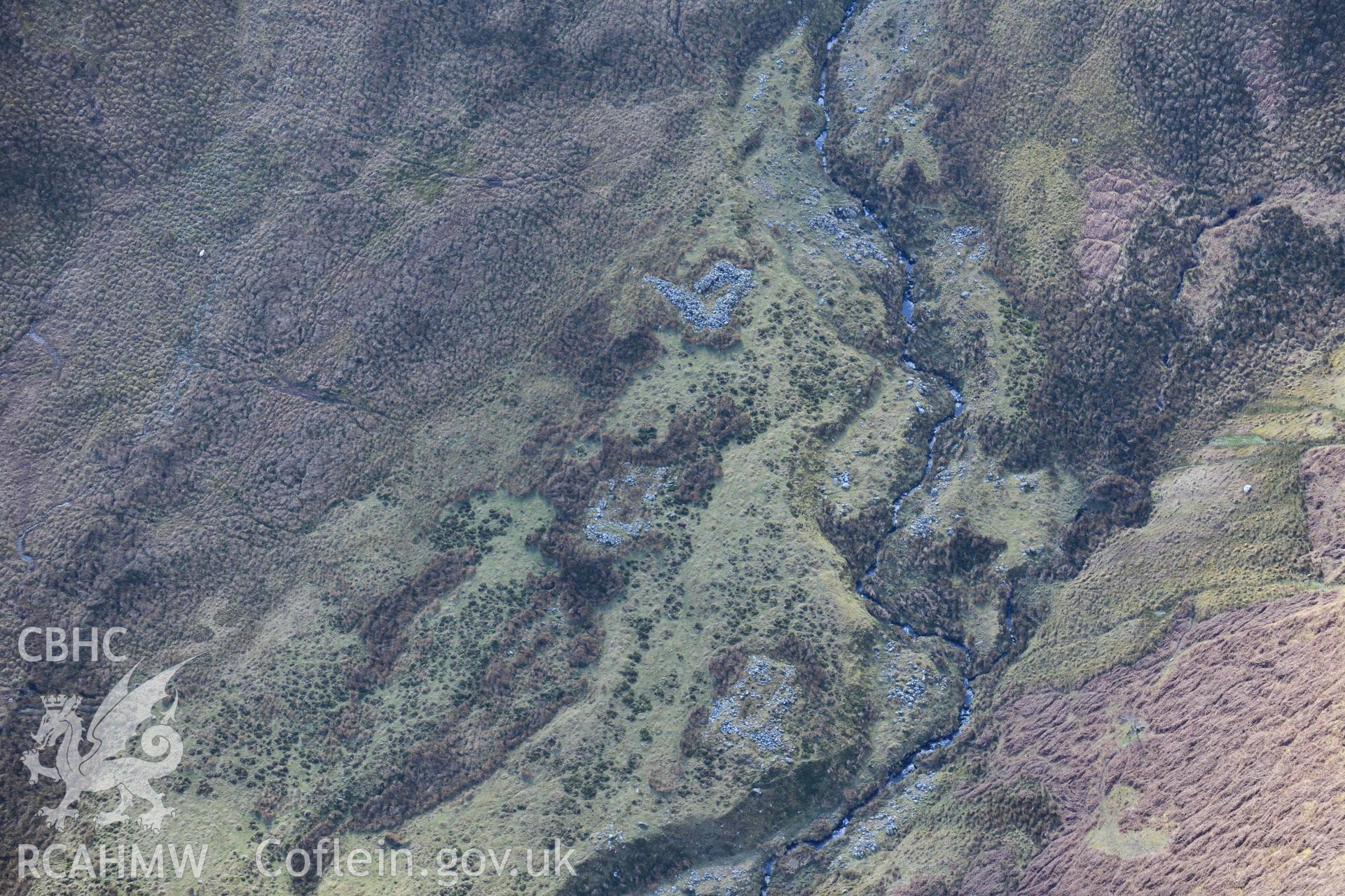 Bryn Melyn hafotau. Oblique aerial photograph taken during the Royal Commission’s programme of archaeological aerial reconnaissance by Toby Driver on 14 March 2022.