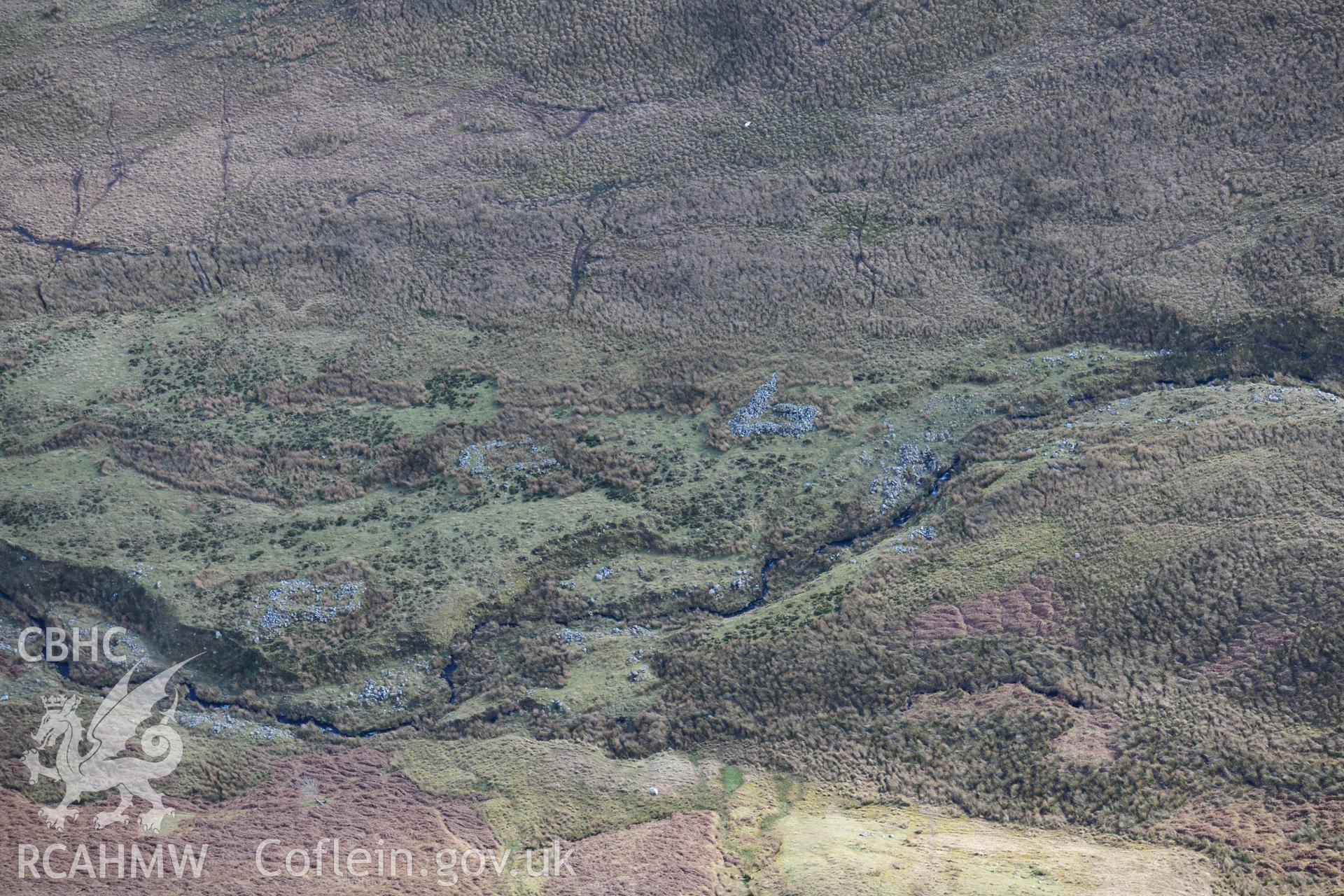 Bryn Melyn hafotau. Oblique aerial photograph taken during the Royal Commission’s programme of archaeological aerial reconnaissance by Toby Driver on 14 March 2022.