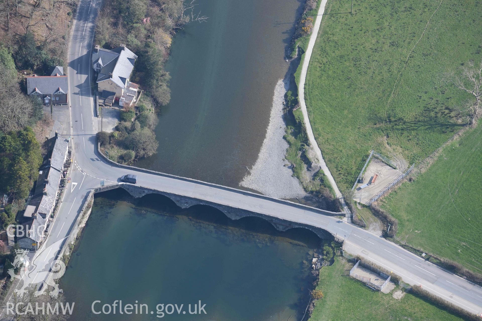 Pont ar Ddyfi. Oblique aerial photograph taken during the Royal Commission’s programme of archaeological aerial reconnaissance by Toby Driver on 25 March 2022.