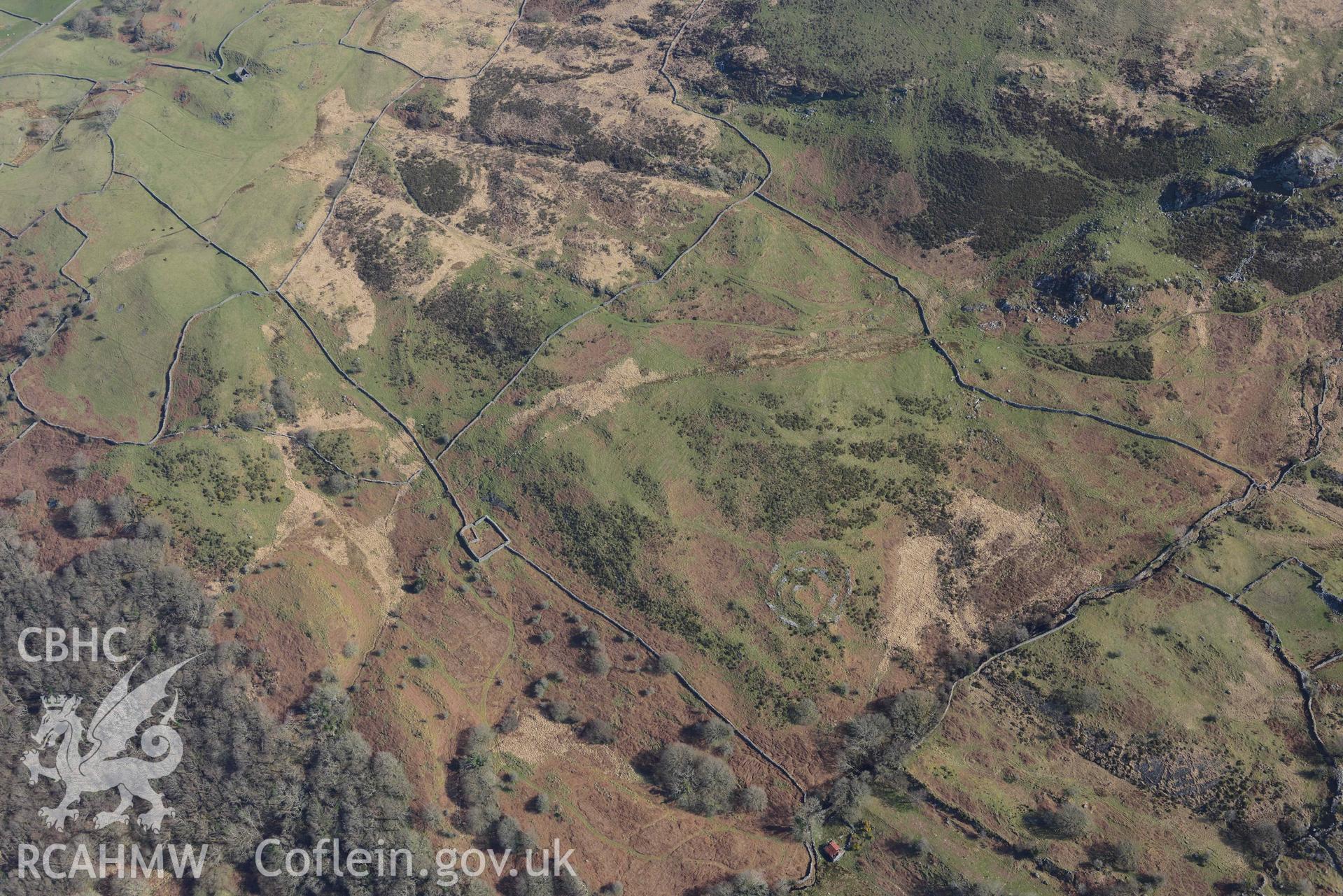 Maes y Caerau concentric homestead. Oblique aerial photographs taken during the Royal Commission’s programme of archaeological aerial reconnaissance by Toby Driver on 25 March 2022.