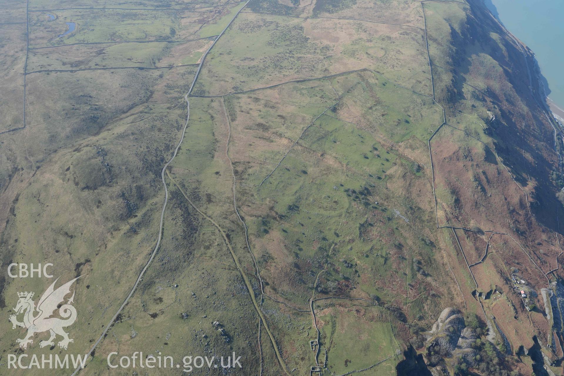 Bryn Seward settlement. Oblique aerial photograph taken during the Royal Commission’s programme of archaeological aerial reconnaissance by Toby Driver on 25 March 2022.