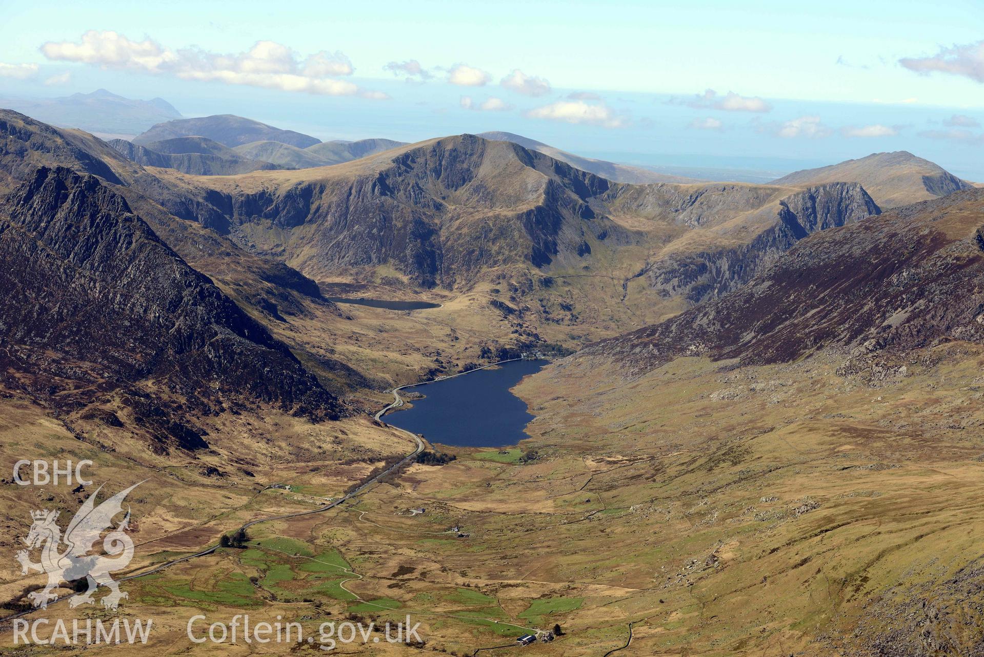 Llyn Ogwen and Cwm Idwal, landscape from east. Oblique aerial photograph taken during the Royal Commission’s programme of archaeological aerial reconnaissance by Toby Driver on 20 April 2018.