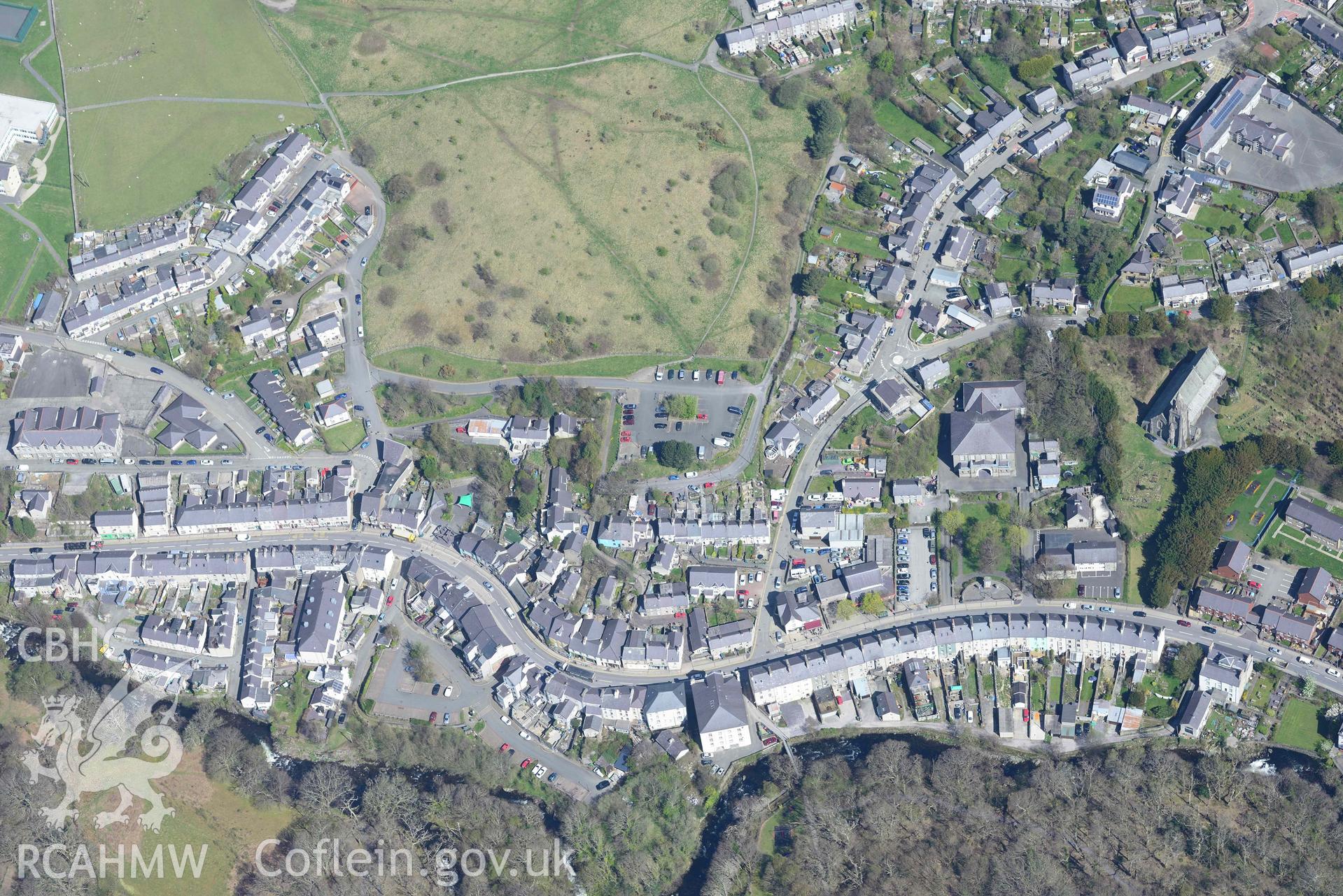 Bethesda Town, with Bethesda chapel, view from south. Oblique aerial photograph taken during the Royal Commission’s programme of archaeological aerial reconnaissance by Toby Driver on 20 April 2018.