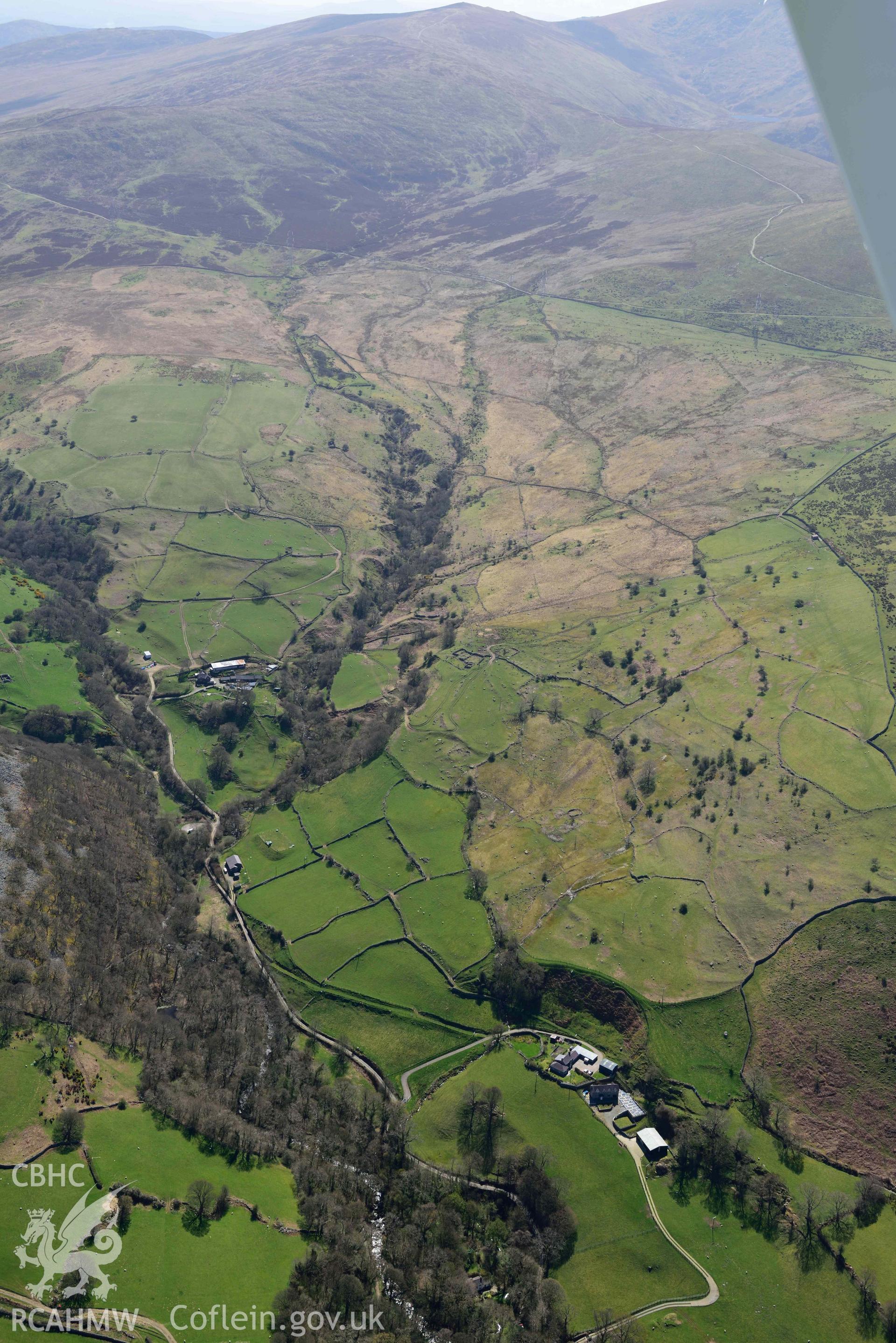 Early field system and settlements near Three Streams, view from the north. Oblique aerial photograph taken during the Royal Commission’s programme of archaeological aerial reconnaissance by Toby Driver on 20 April 2018.