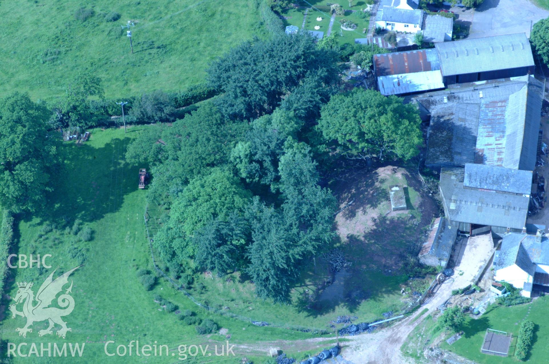 RCAHMW colour oblique aerial photograph of Newcastle Castle taken on 02/06/2004 by Toby Driver