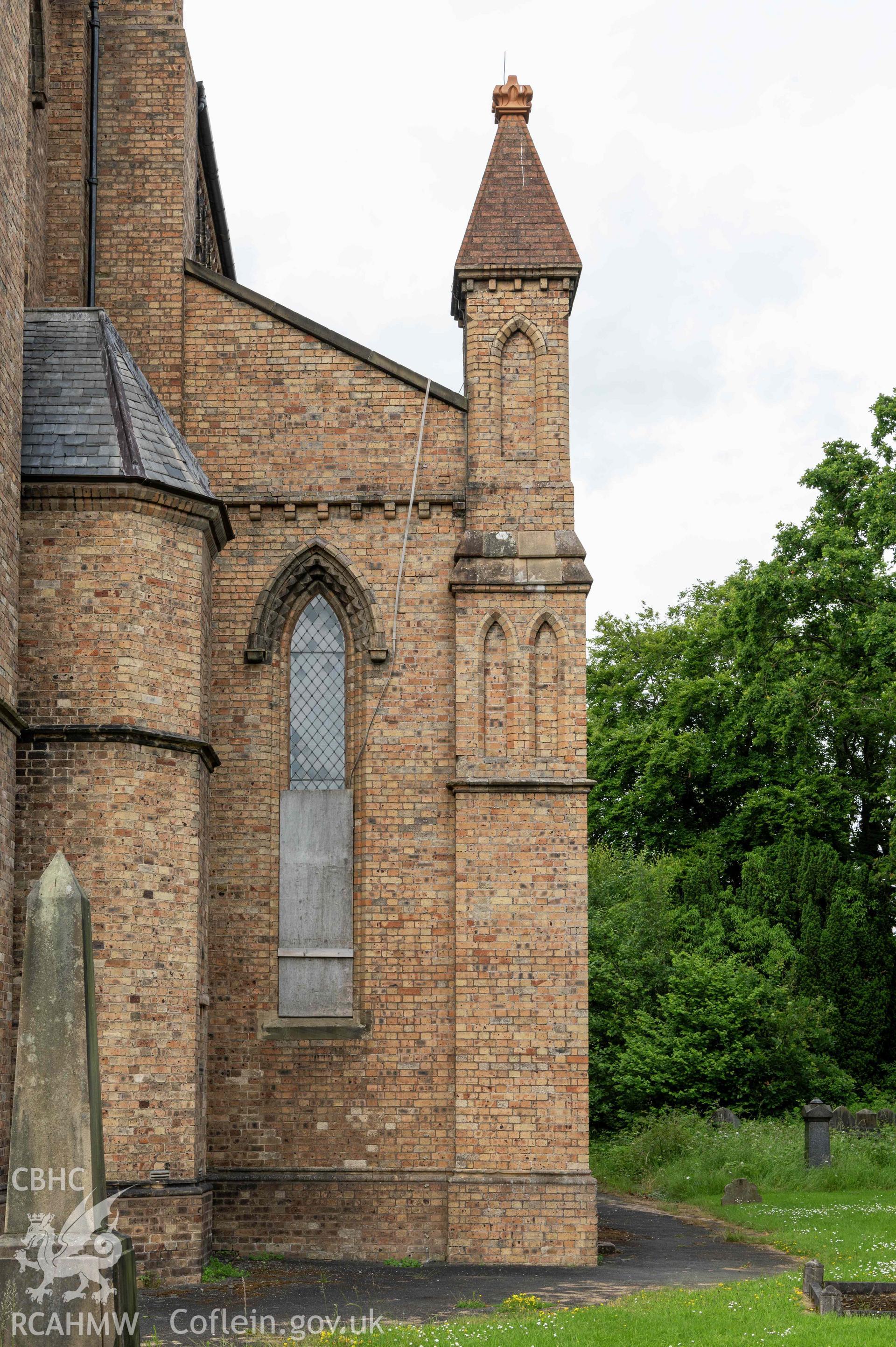 St David's Church, Newtown - exterior detail of south-east corner.