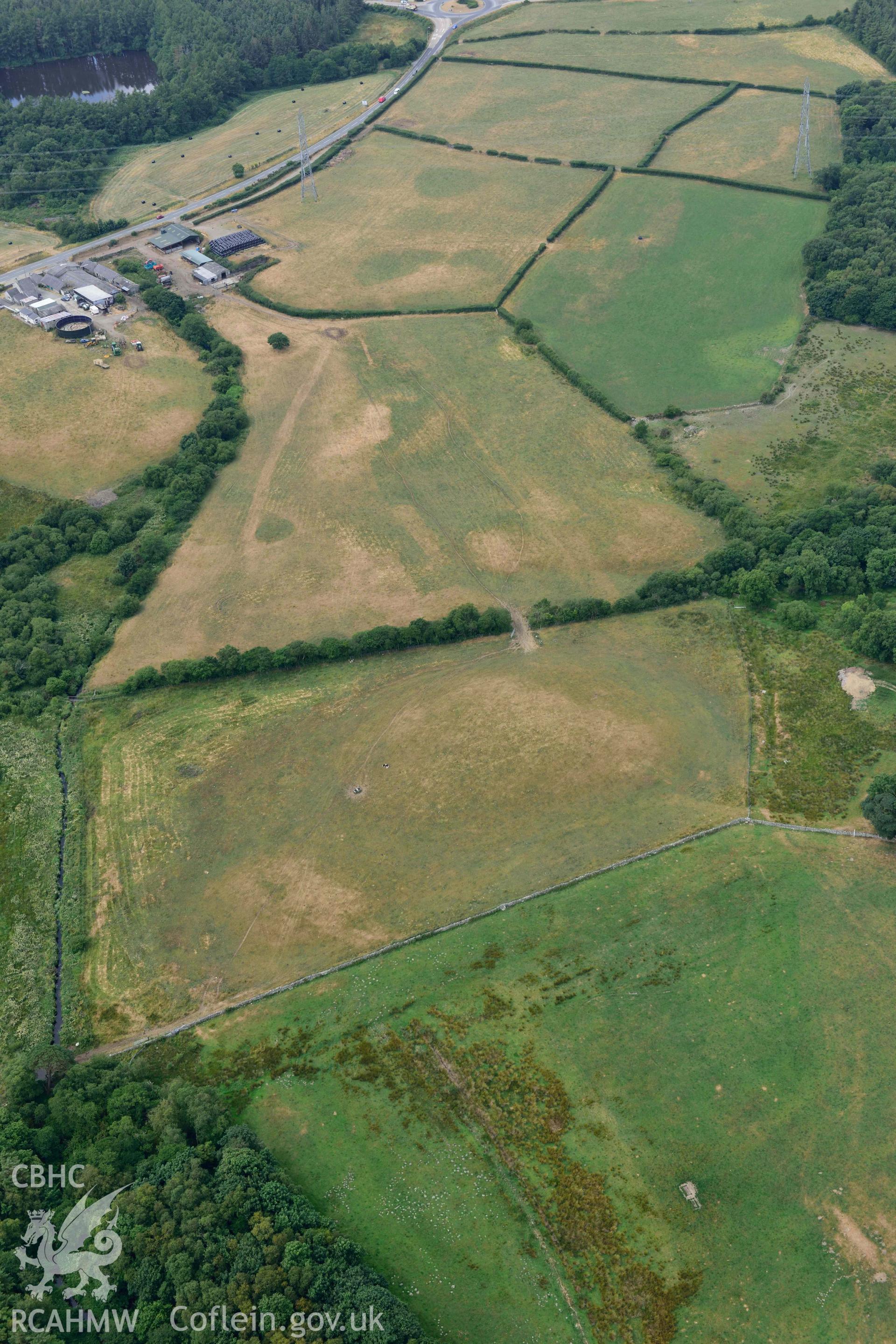 Ty'n Llwyn Roman Road. Oblique aerial photograph taken during the Royal Commission’s programme of archaeological aerial reconnaissance by Toby Driver on 10 July 2018.