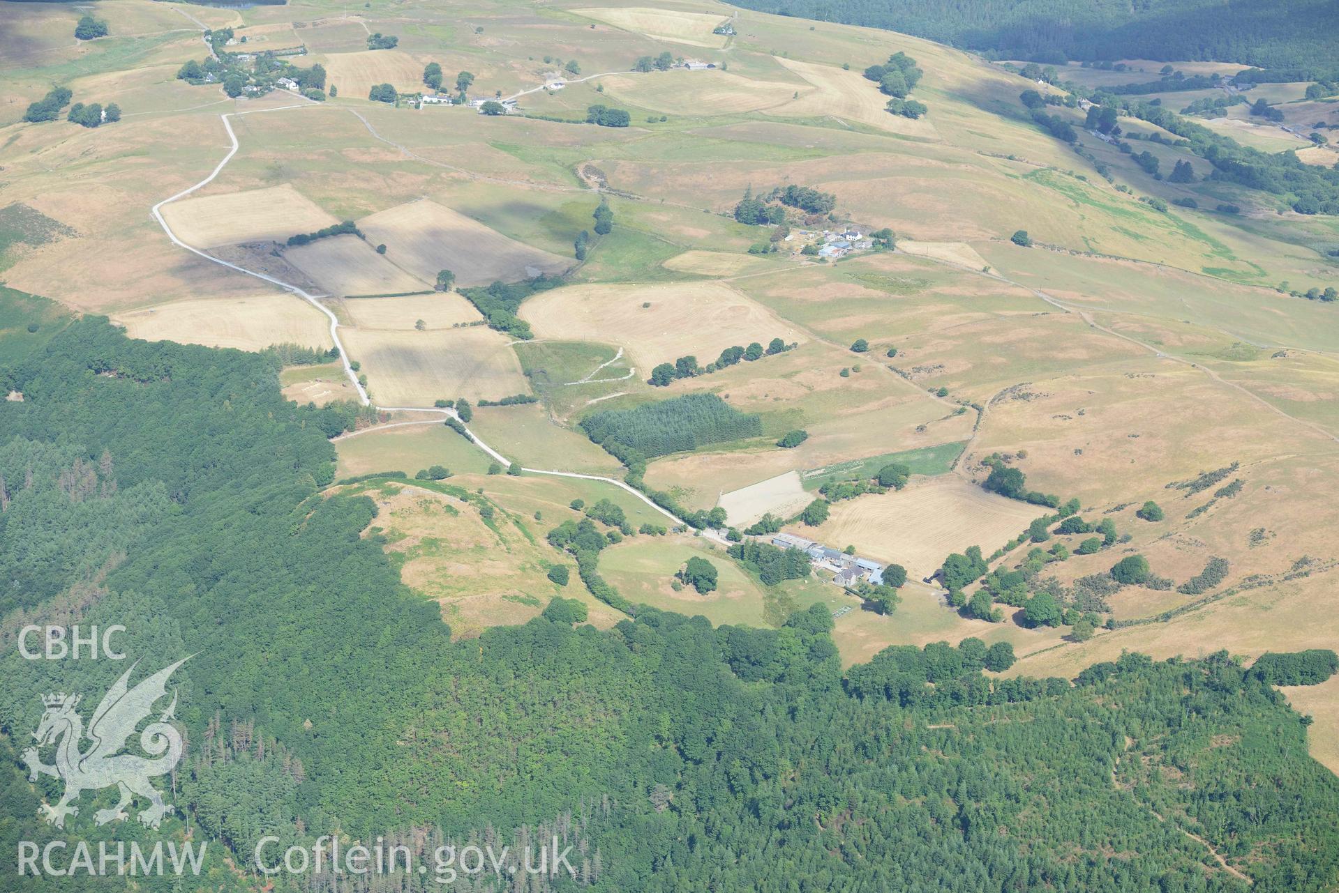 Castell Grogwnion. Oblique aerial photograph taken during the Royal Commission’s programme of archaeological aerial reconnaissance by Toby Driver on 10 July 2018.