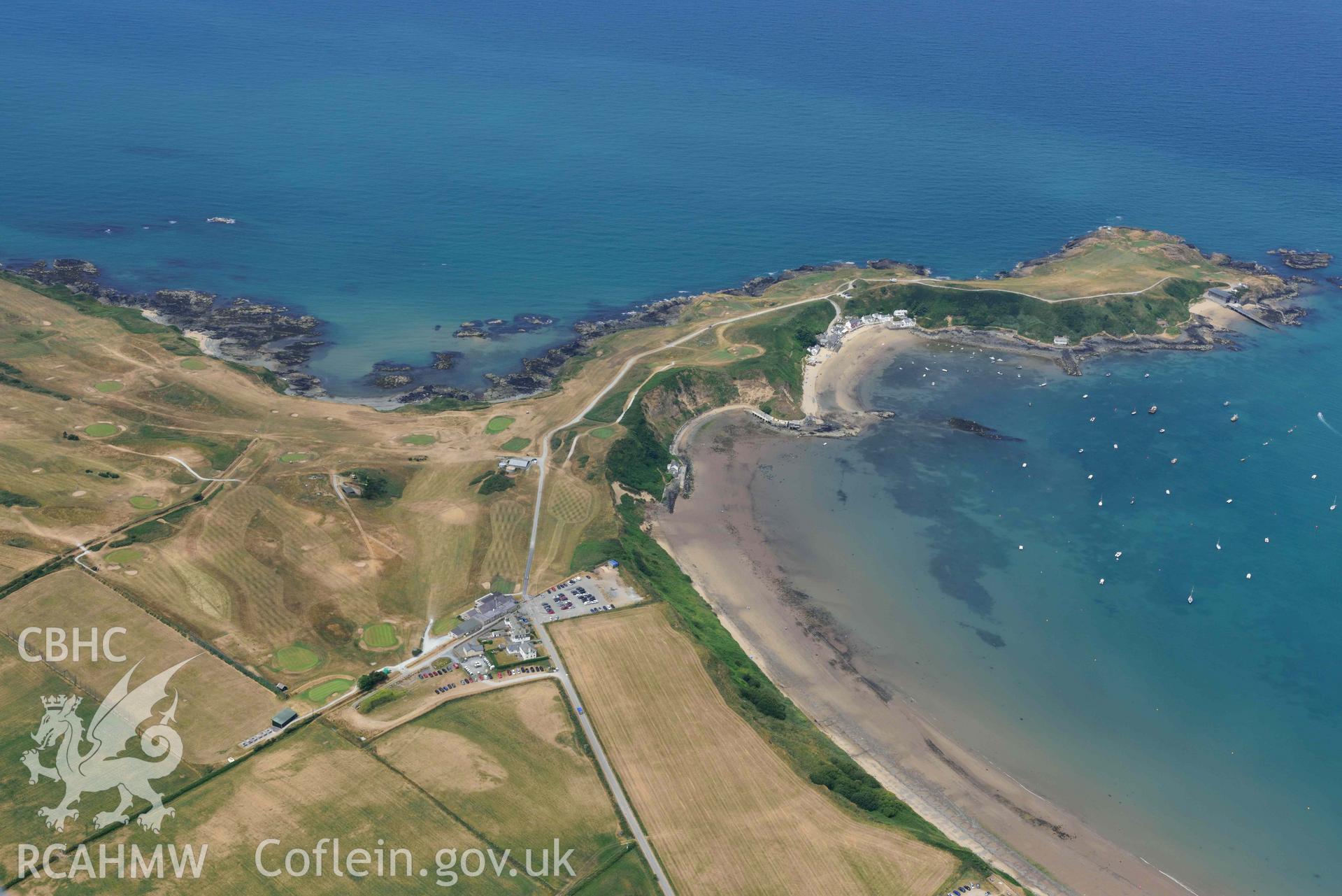 Trwyn Porth Dinllaen. Oblique aerial photograph taken during the Royal Commission’s programme of archaeological aerial reconnaissance by Toby Driver on 10 July 2018.