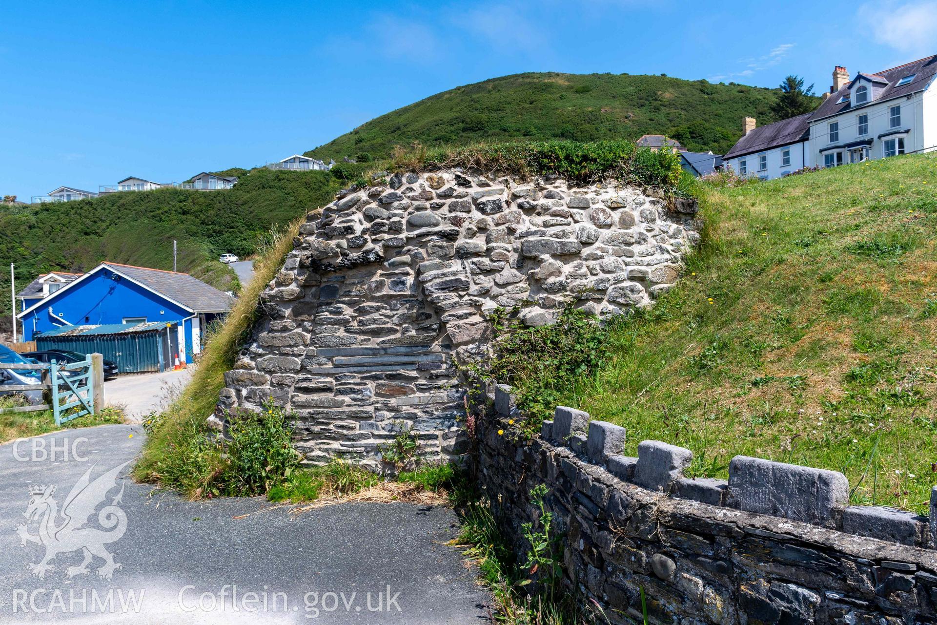 Lime Kiln 2, Tresaith. Surviving section of southwest wall and kiln-eye.