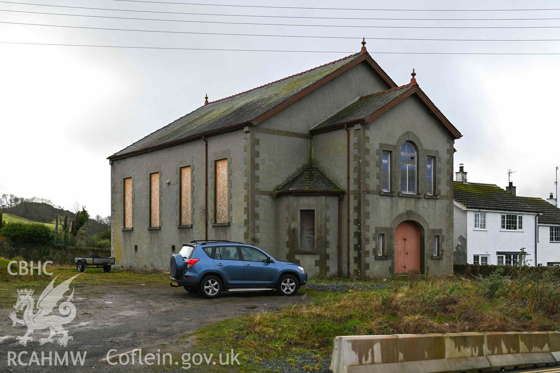 Ebeneser (2) Welsh Independent Chapel - Wide view of the front and side of the chapel, taken from North-East