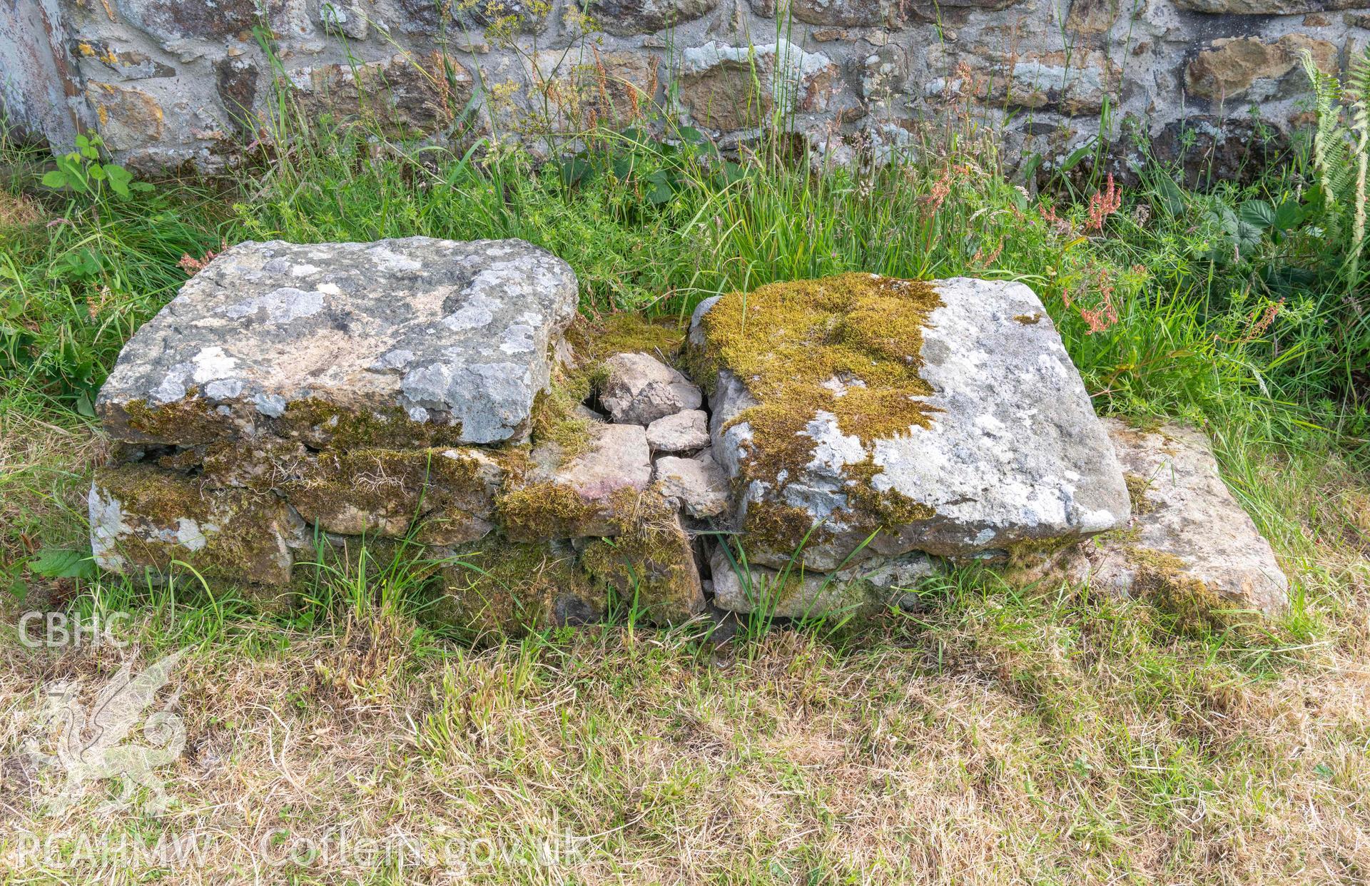 Capel Newydd - Detailed view of the pile of rock slabs, taken from North