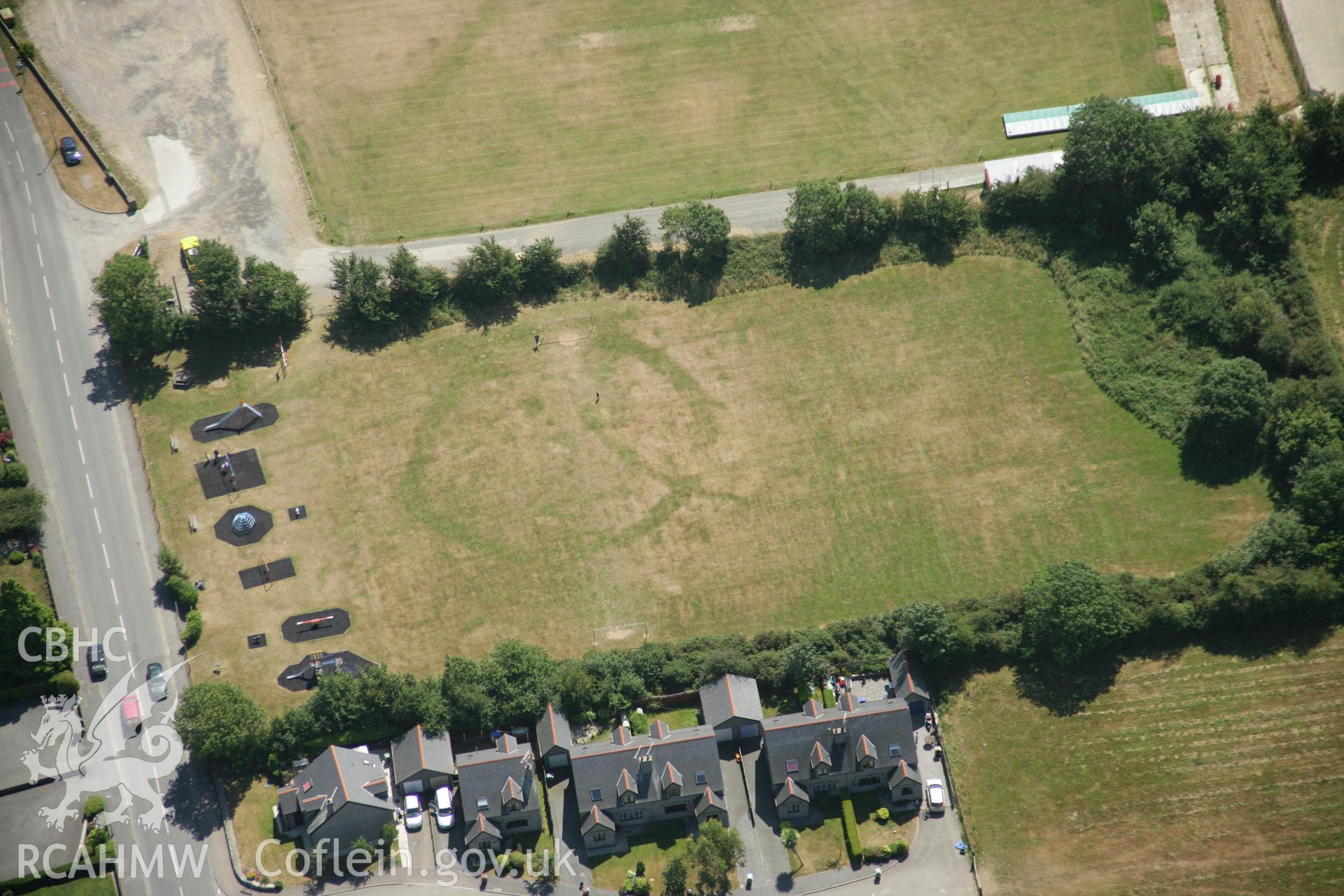 RCAHMW colour oblique aerial photograph of King George's Field Enclosure, viewed from the north. Taken on 03 August 2006 by Toby Driver