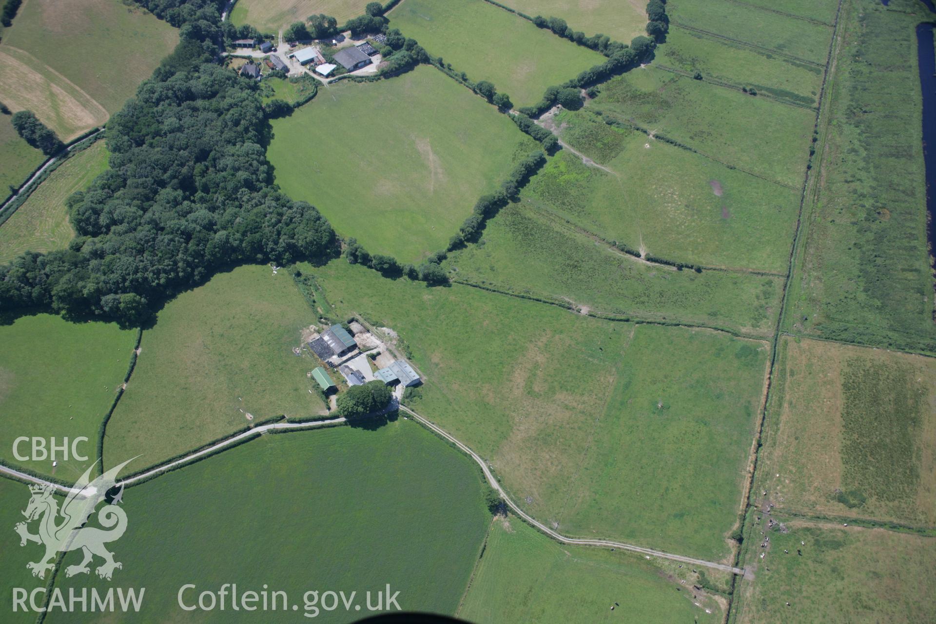 RCAHMW colour oblique aerial photograph of Ynyscapel Enclosure. Taken on 17 July 2006 by Toby Driver.