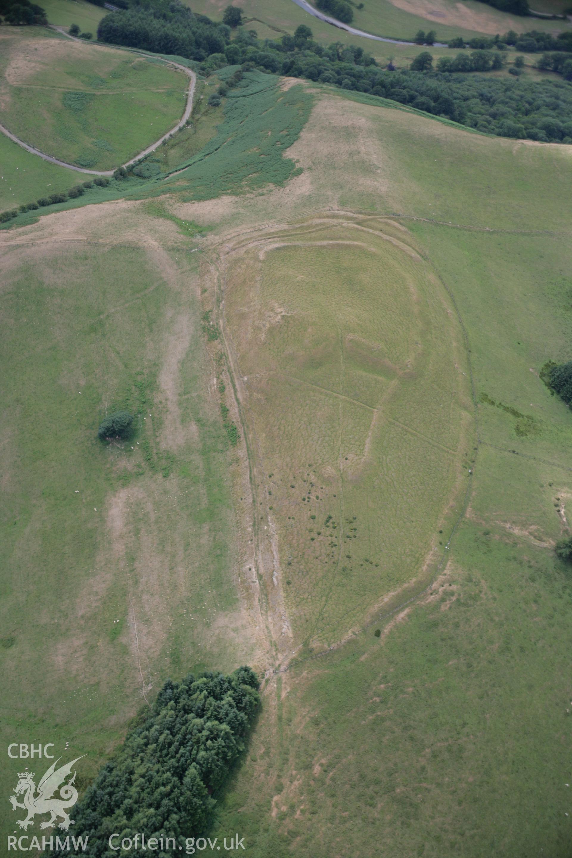 RCAHMW colour oblique aerial photograph of Y Gaer. Taken on 27 July 2006 by Toby Driver.