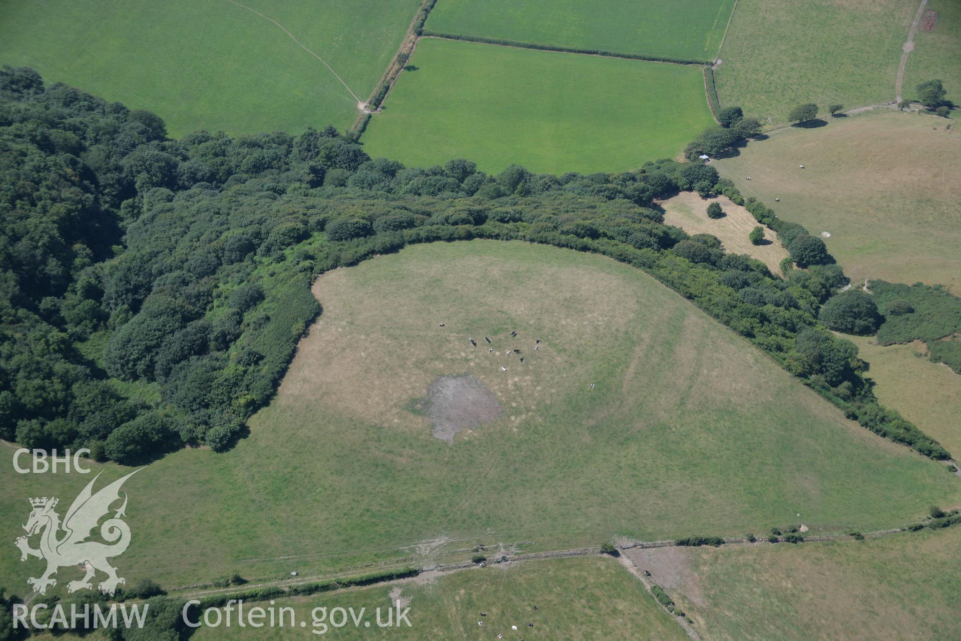 RCAHMW colour oblique aerial photograph of Castell-Mawr. Taken on 17 July 2006 by Toby Driver.