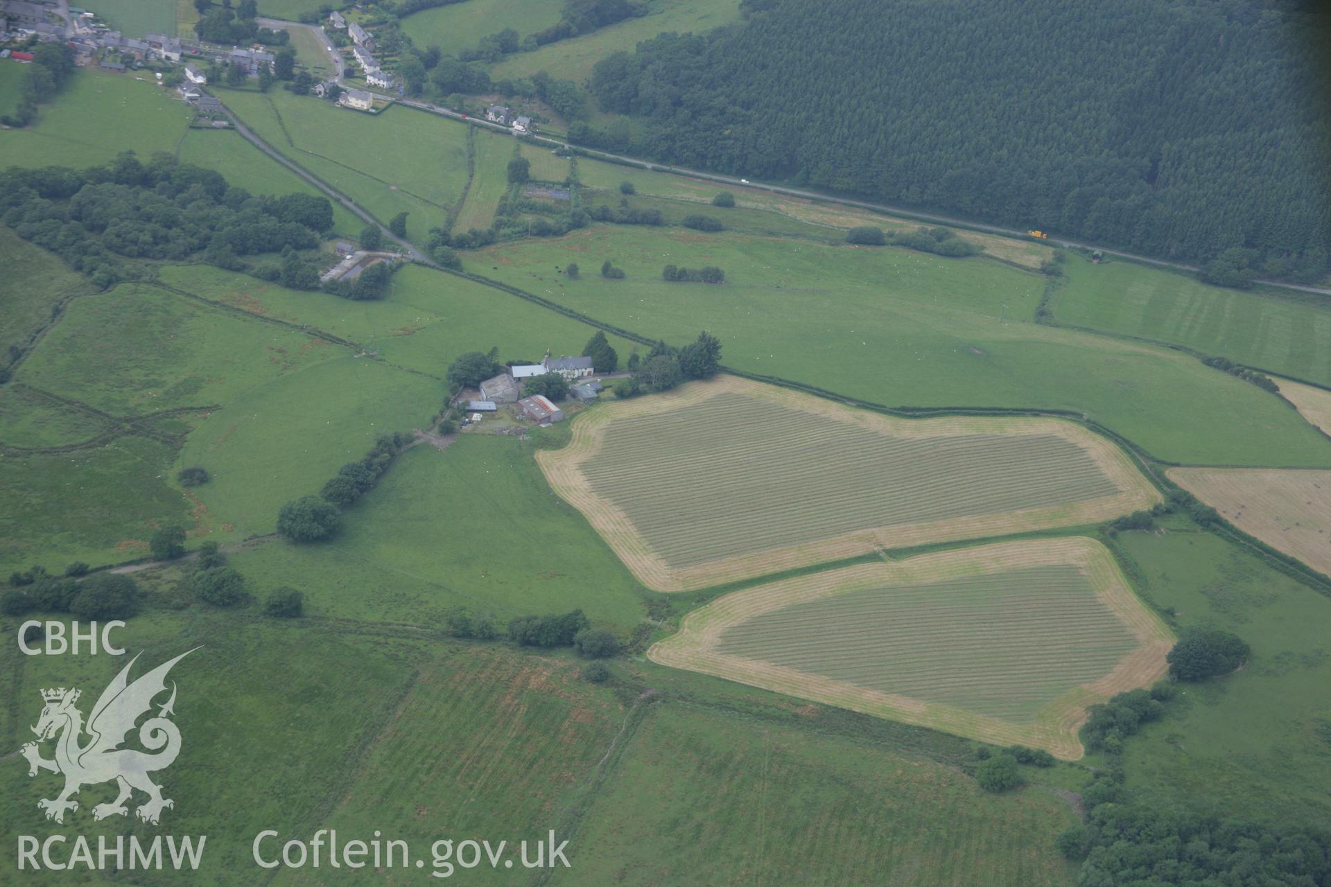 RCAHMW colour oblique aerial photograph of Cefn Caer Roman Fort, Pennal. Taken on 04 July 2006 by Toby Driver.