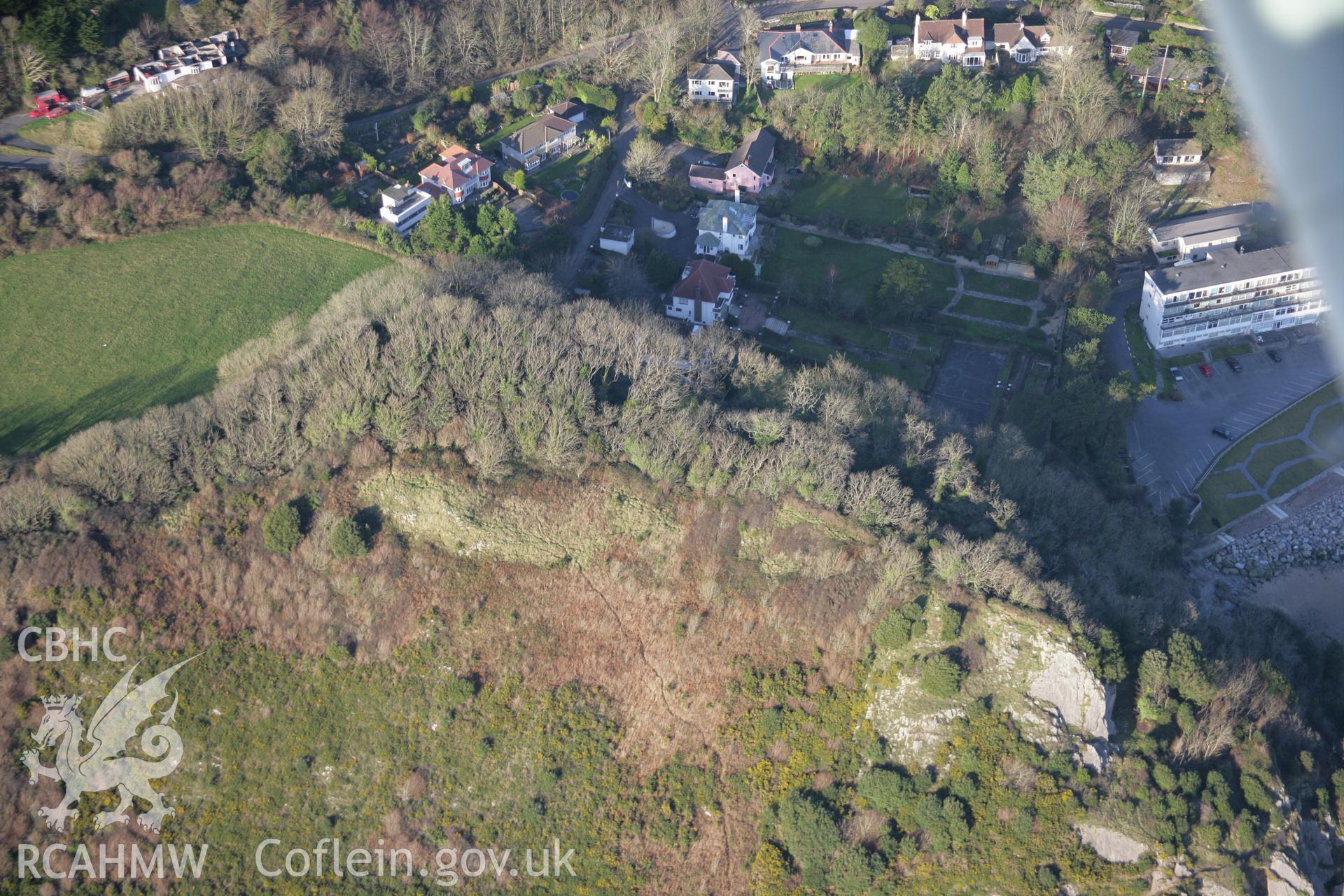 RCAHMW colour oblique aerial photograph of Caswell Cliff Fort from the south. Taken on 26 January 2006 by Toby Driver.