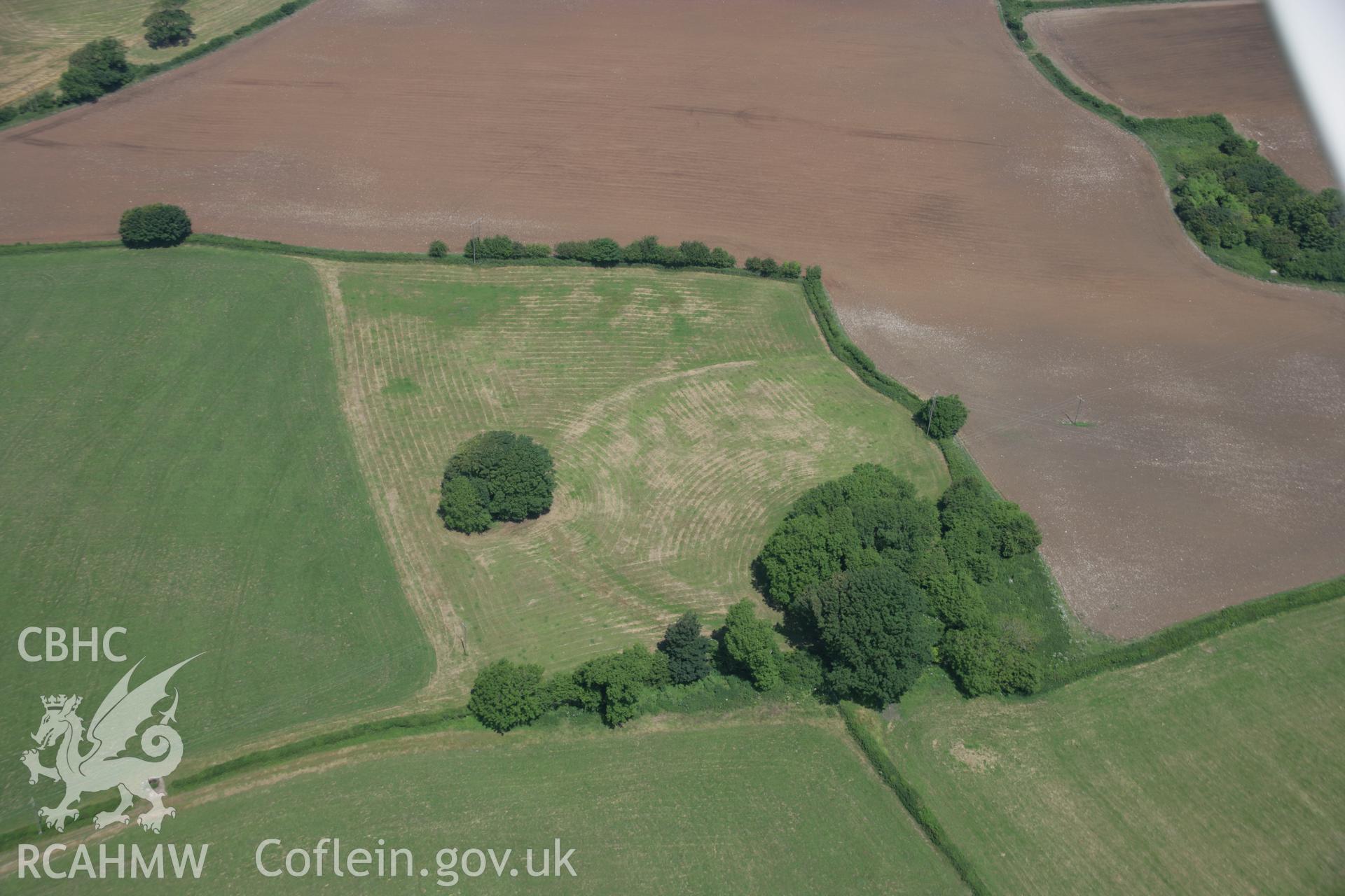 RCAHMW colour oblique photograph of Llantrithyd Camp. Taken by Toby Driver on 29/06/2006.